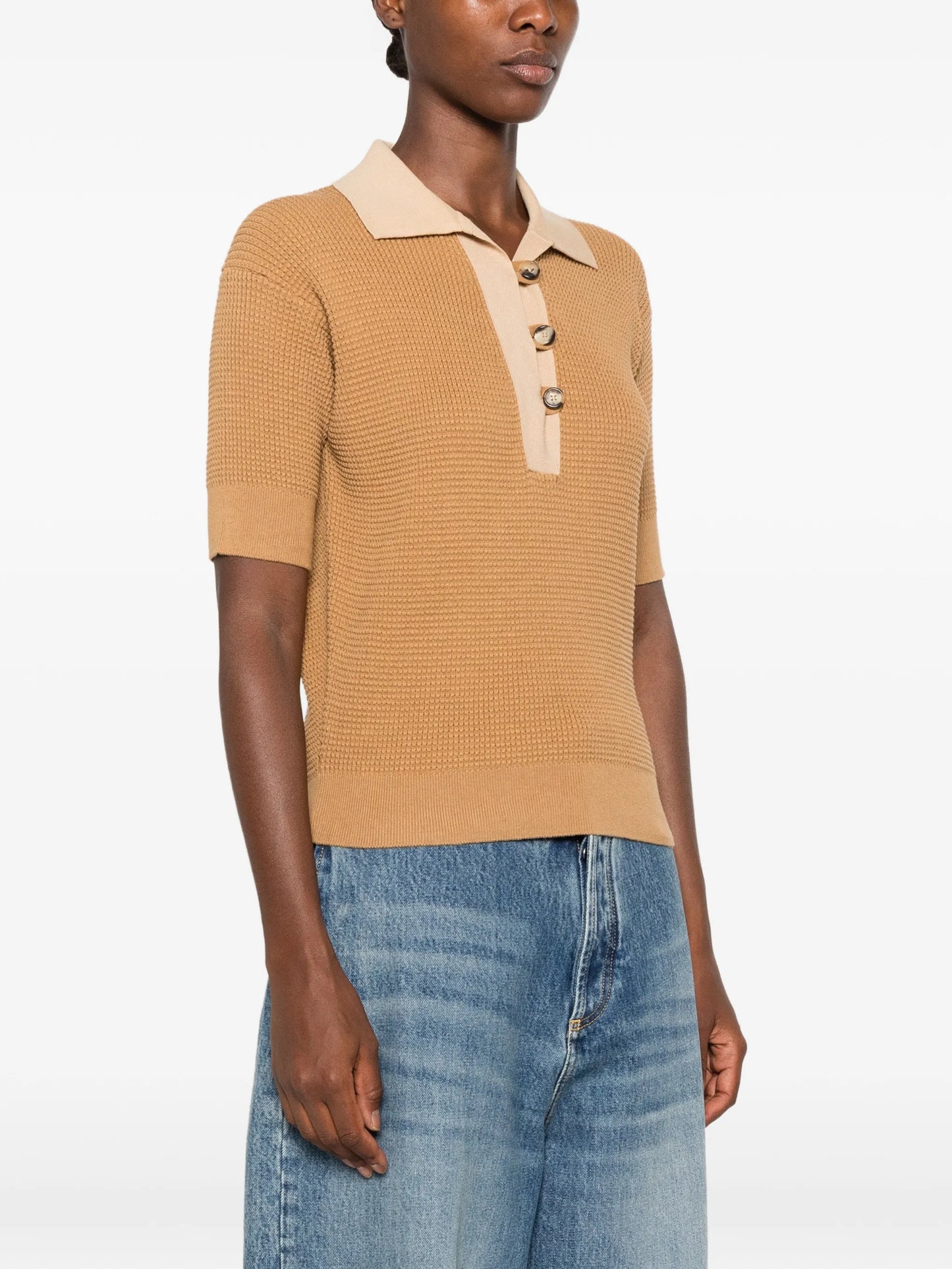 contrast-collar short-sleeve polo top