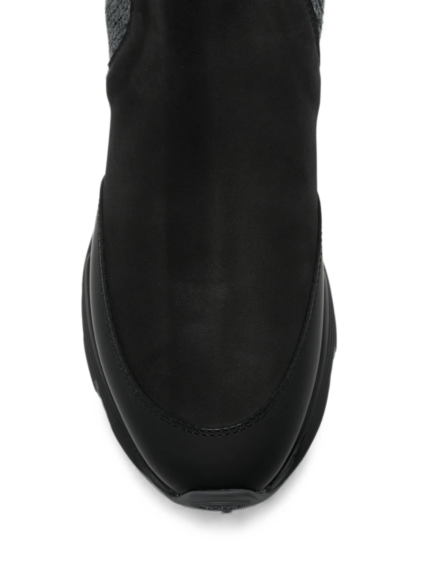 round-toe boots
