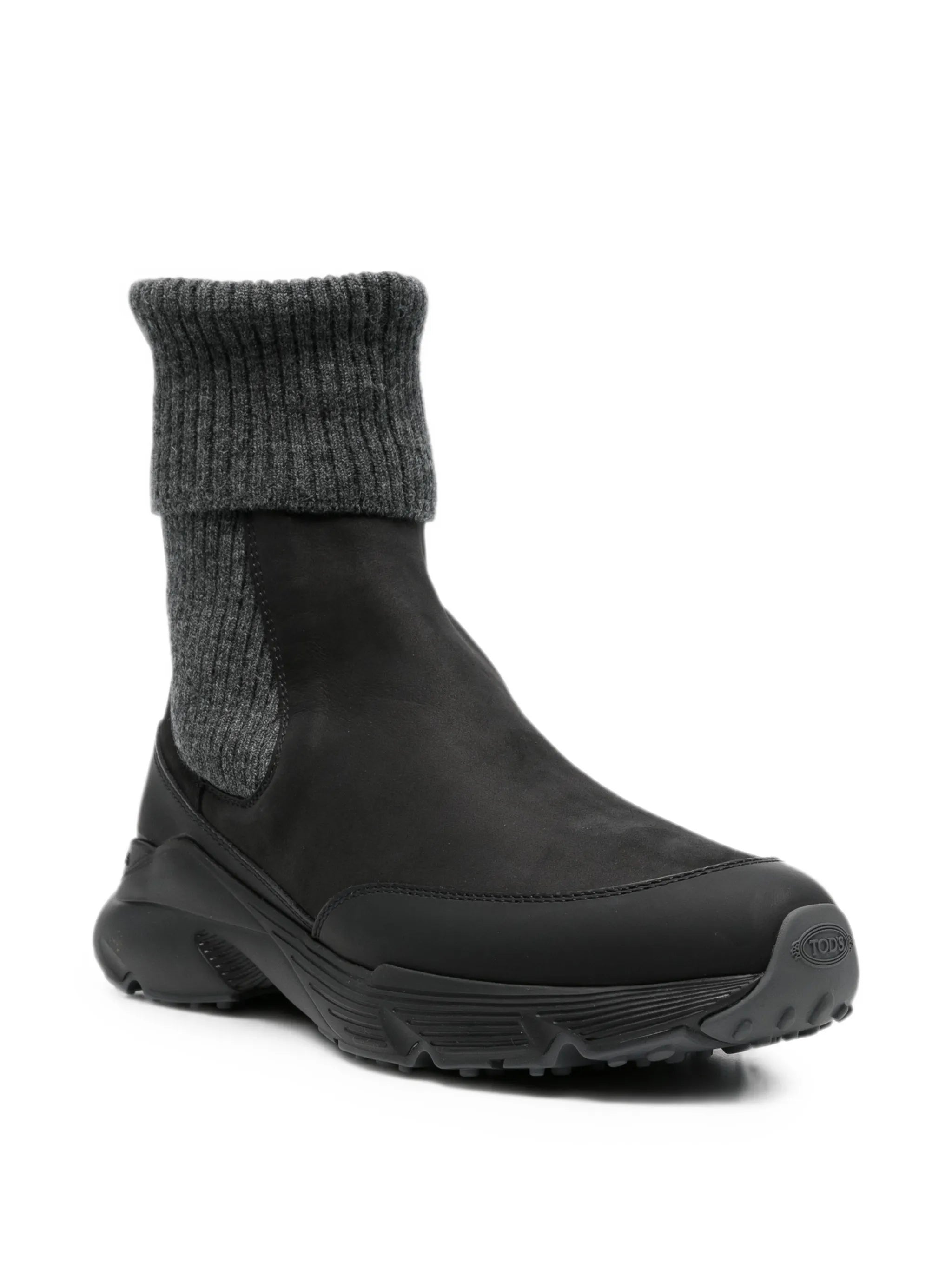 round-toe boots