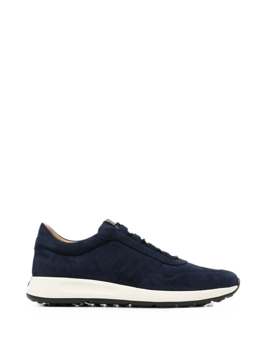 round-toe sneakers