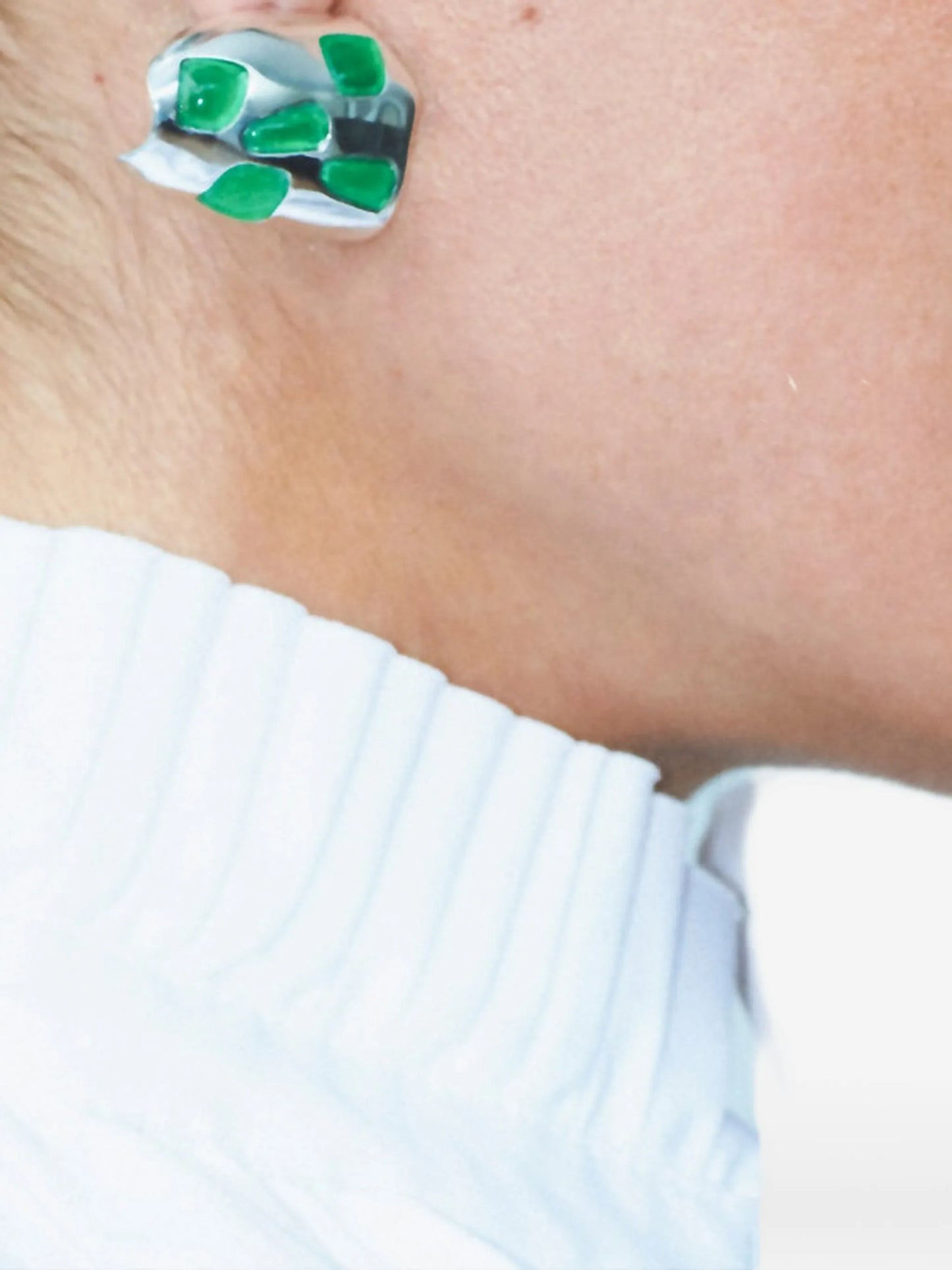 resin stone stud earrings
