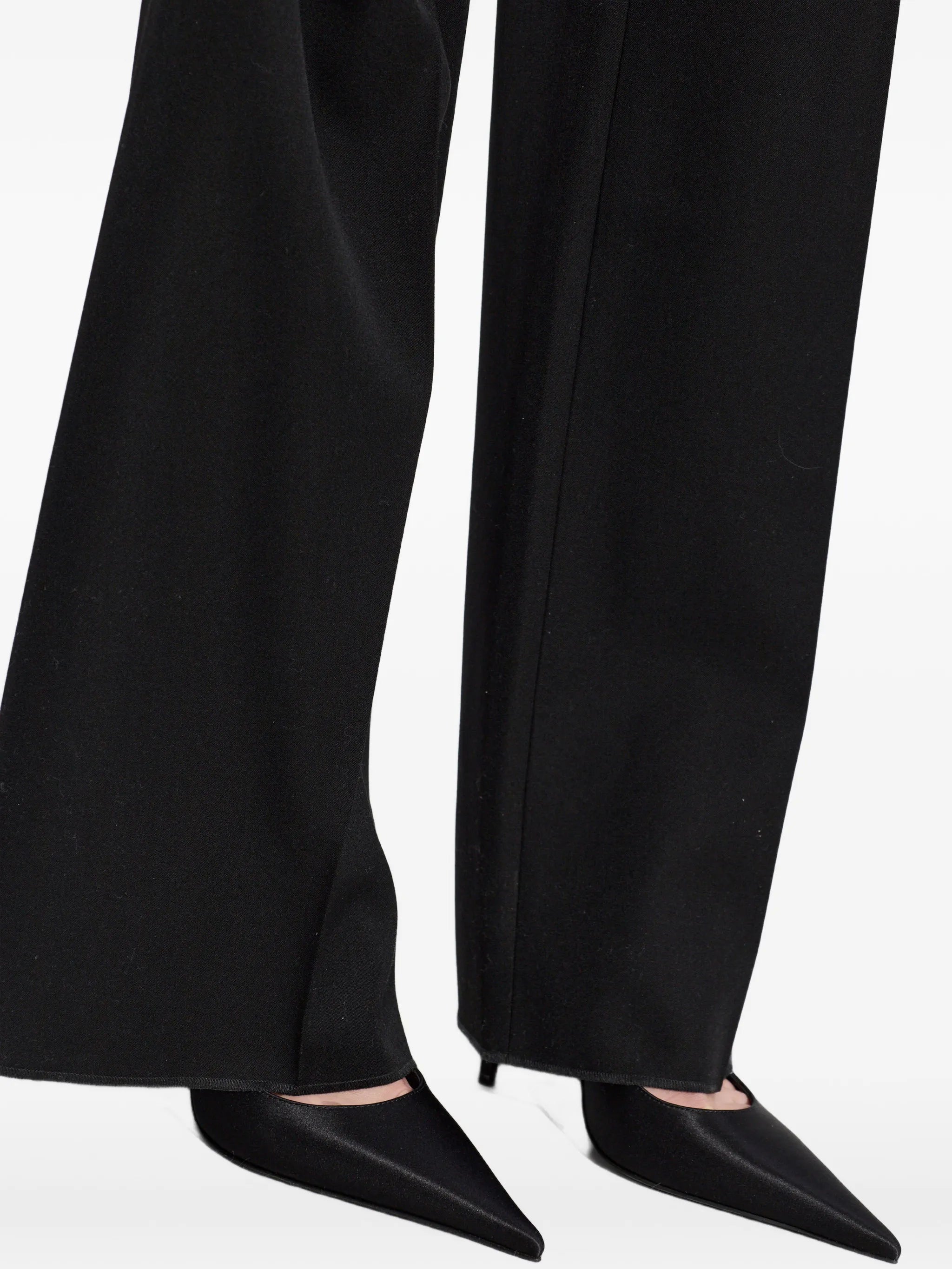 Barbara satin pumps