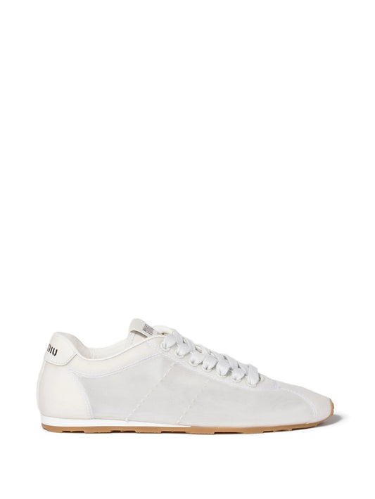 Plume mesh fabric sneakers