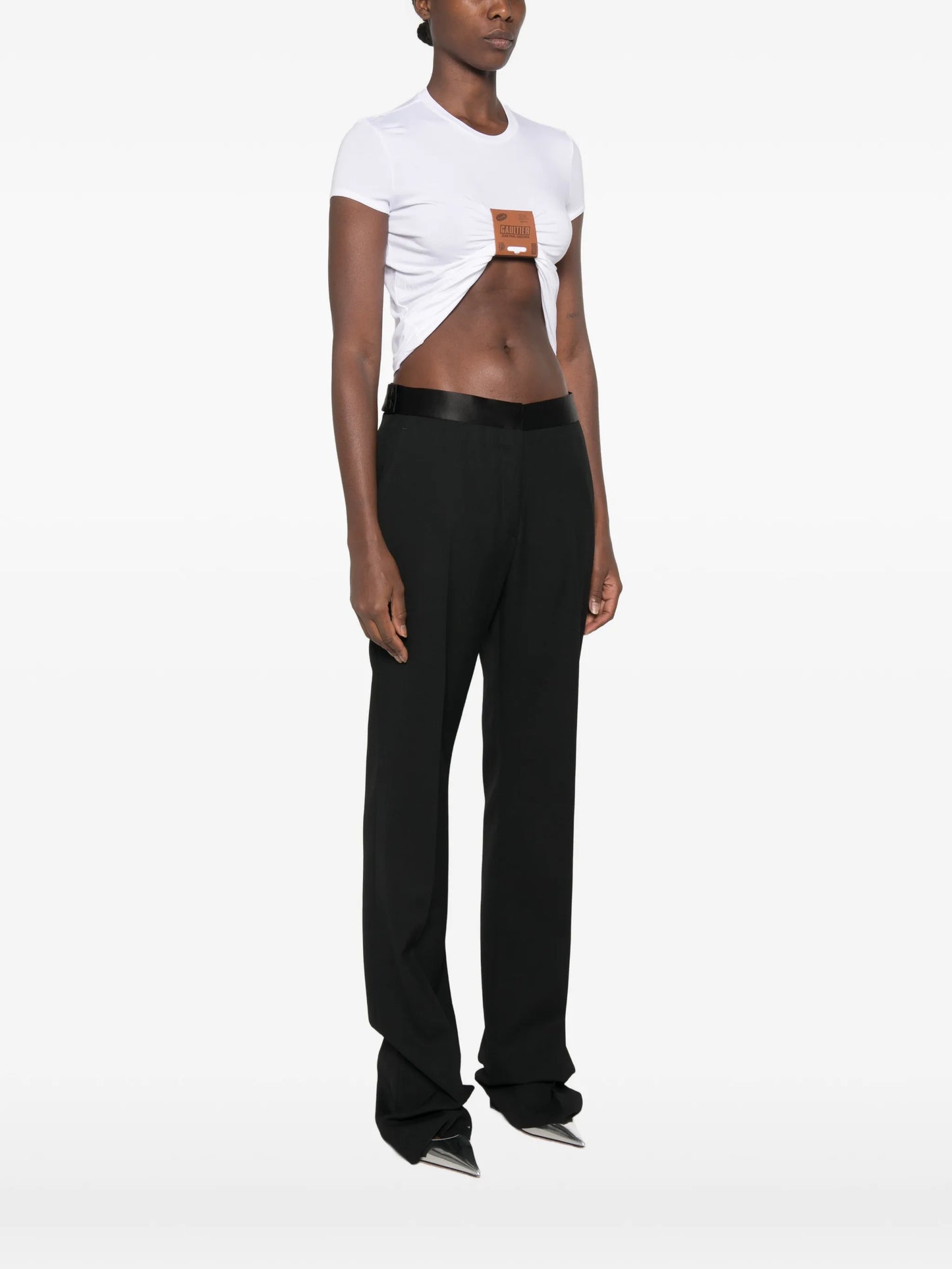 leather-tag ruched T-shirt