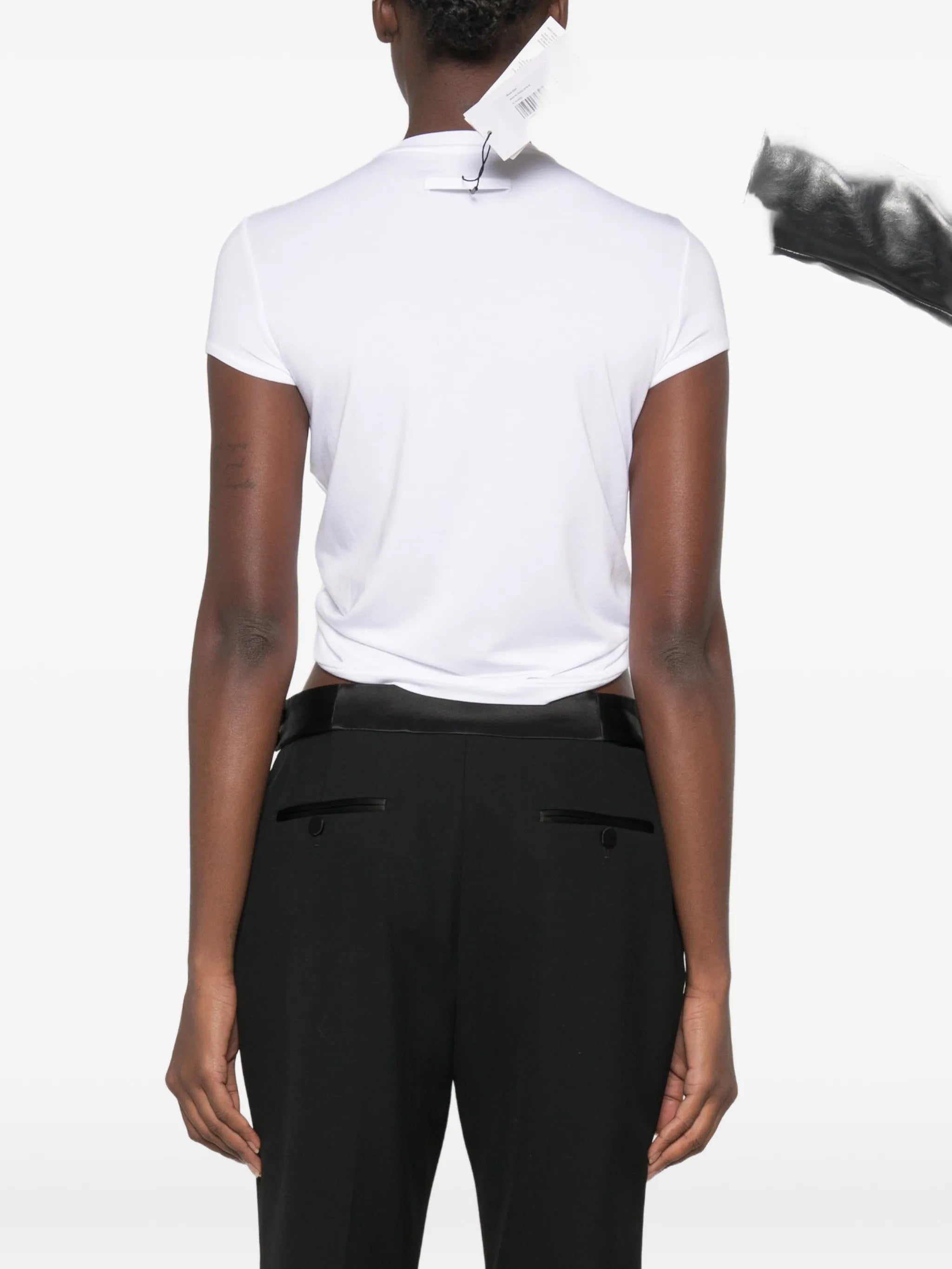 leather-tag ruched T-shirt