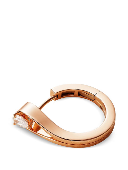 Serti diamond earring