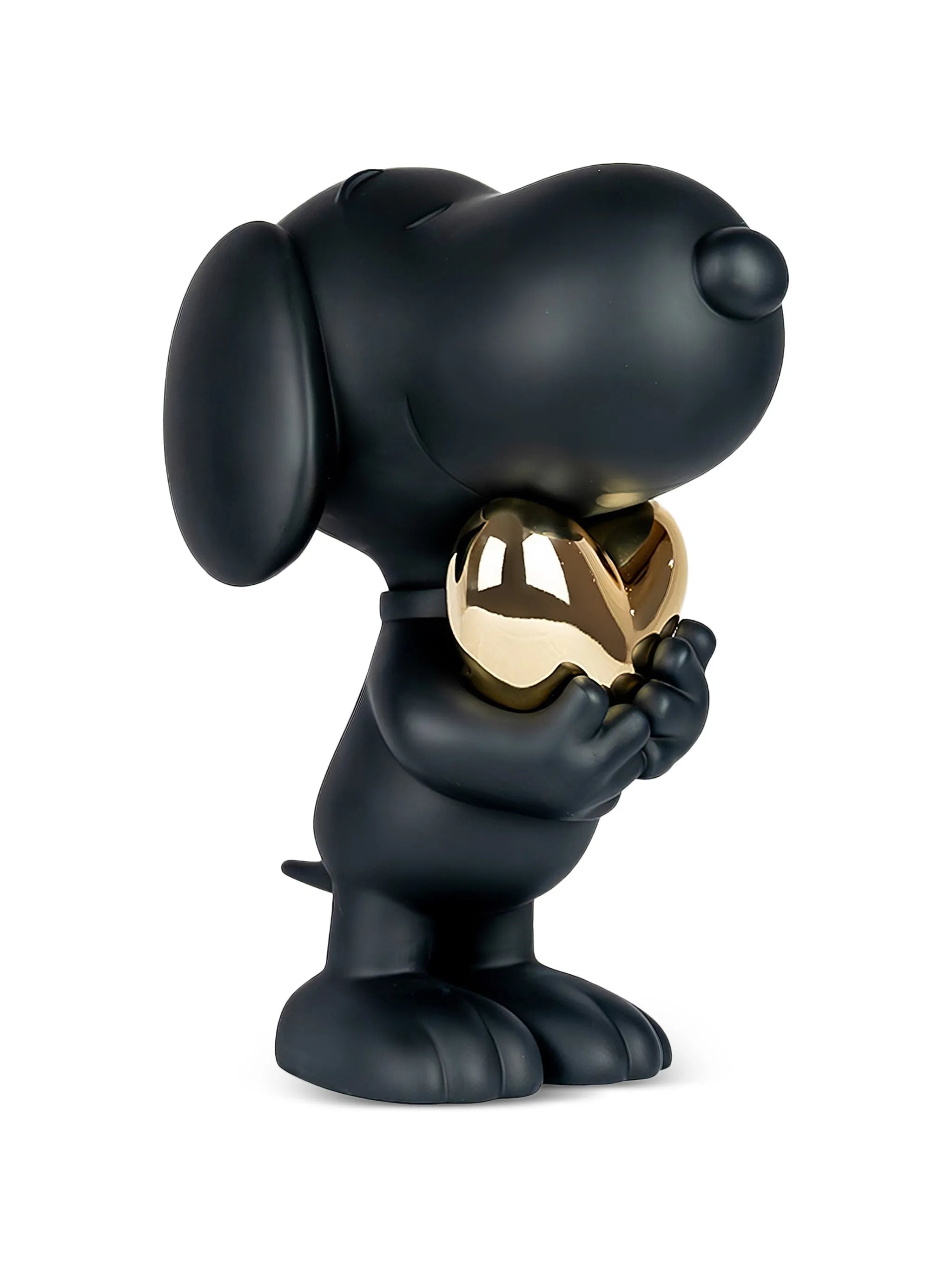 small Snoopy Heart figurine