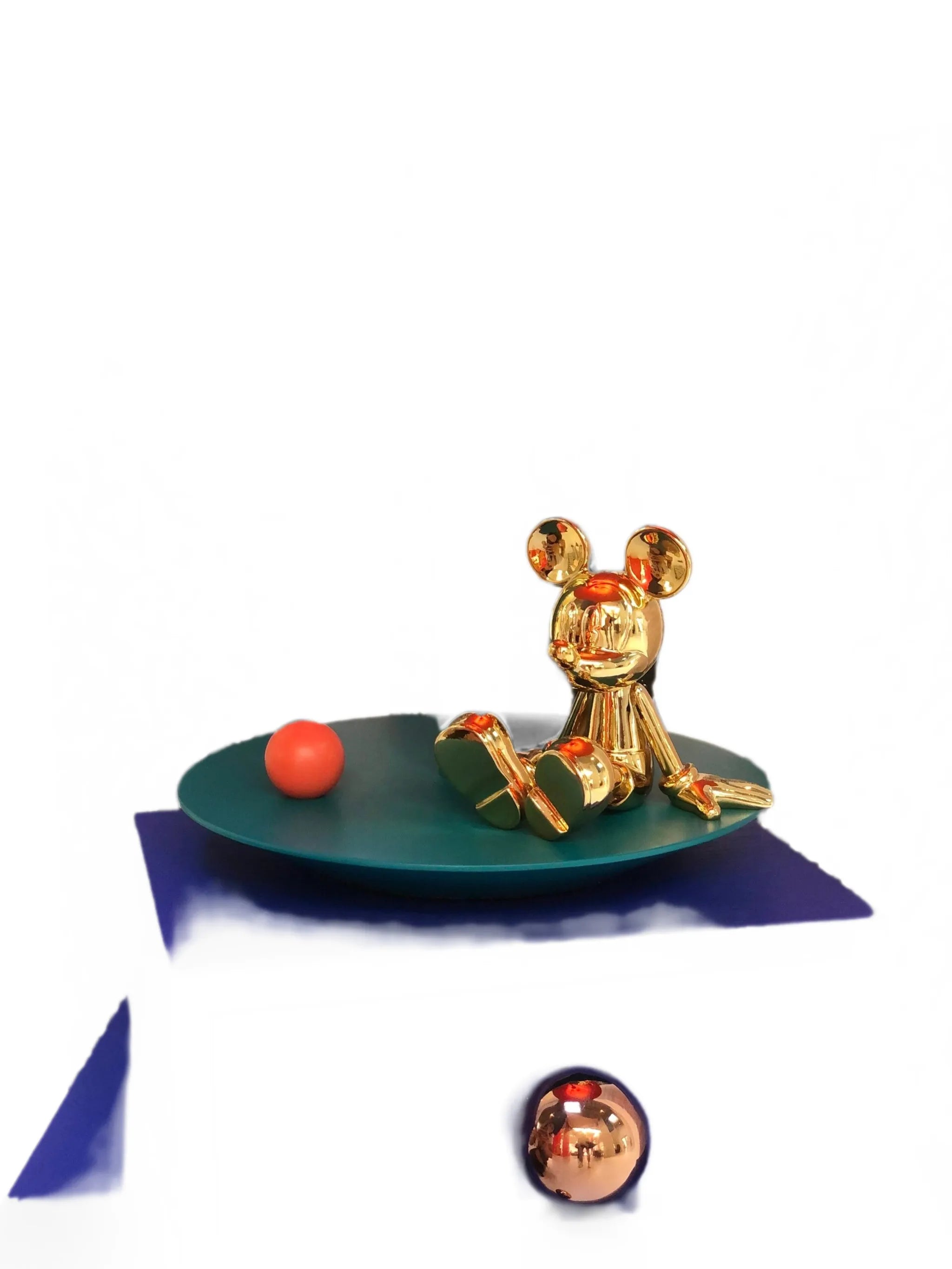 Sitting Mickey figurine