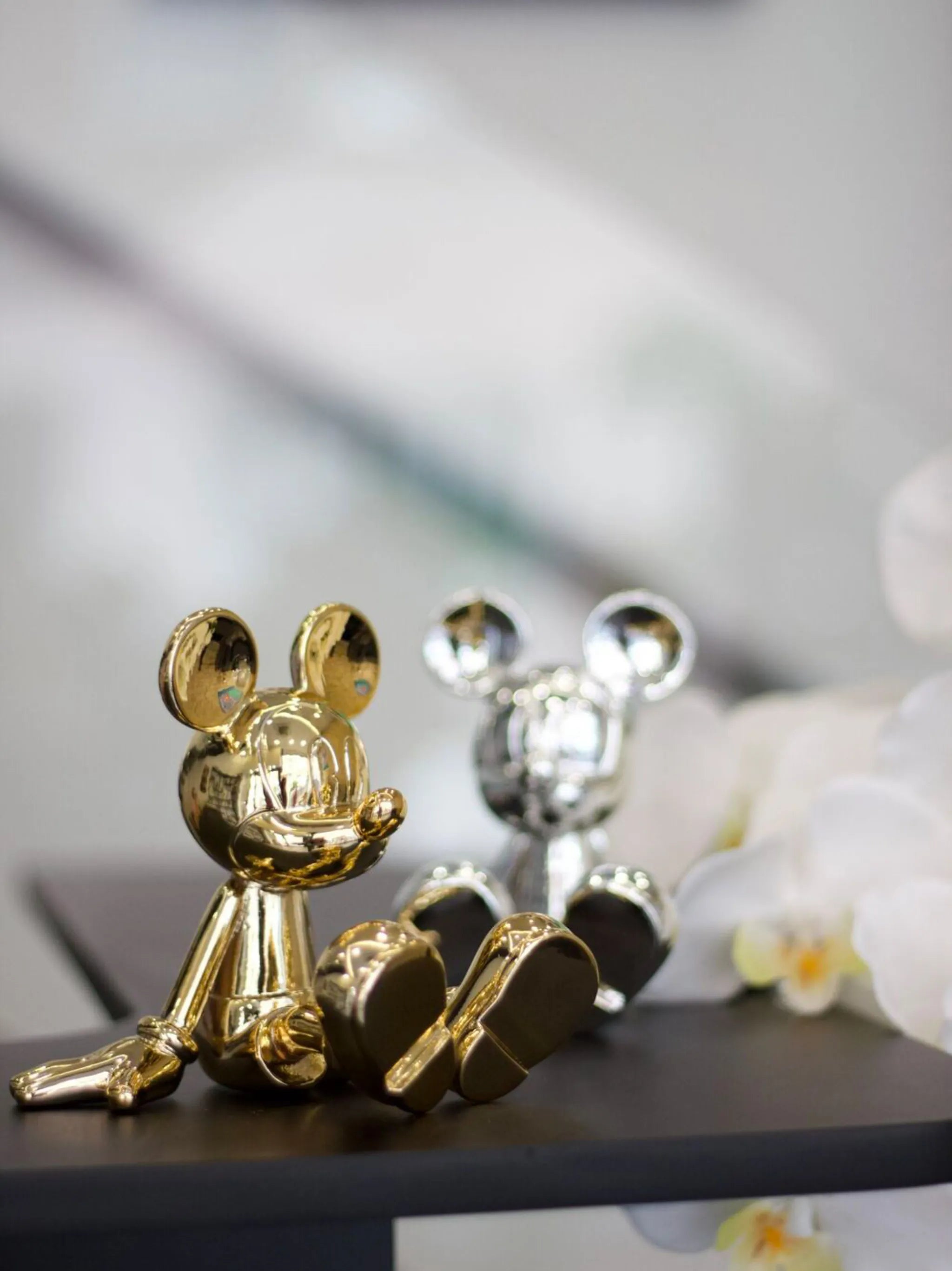 Sitting Mickey figurine