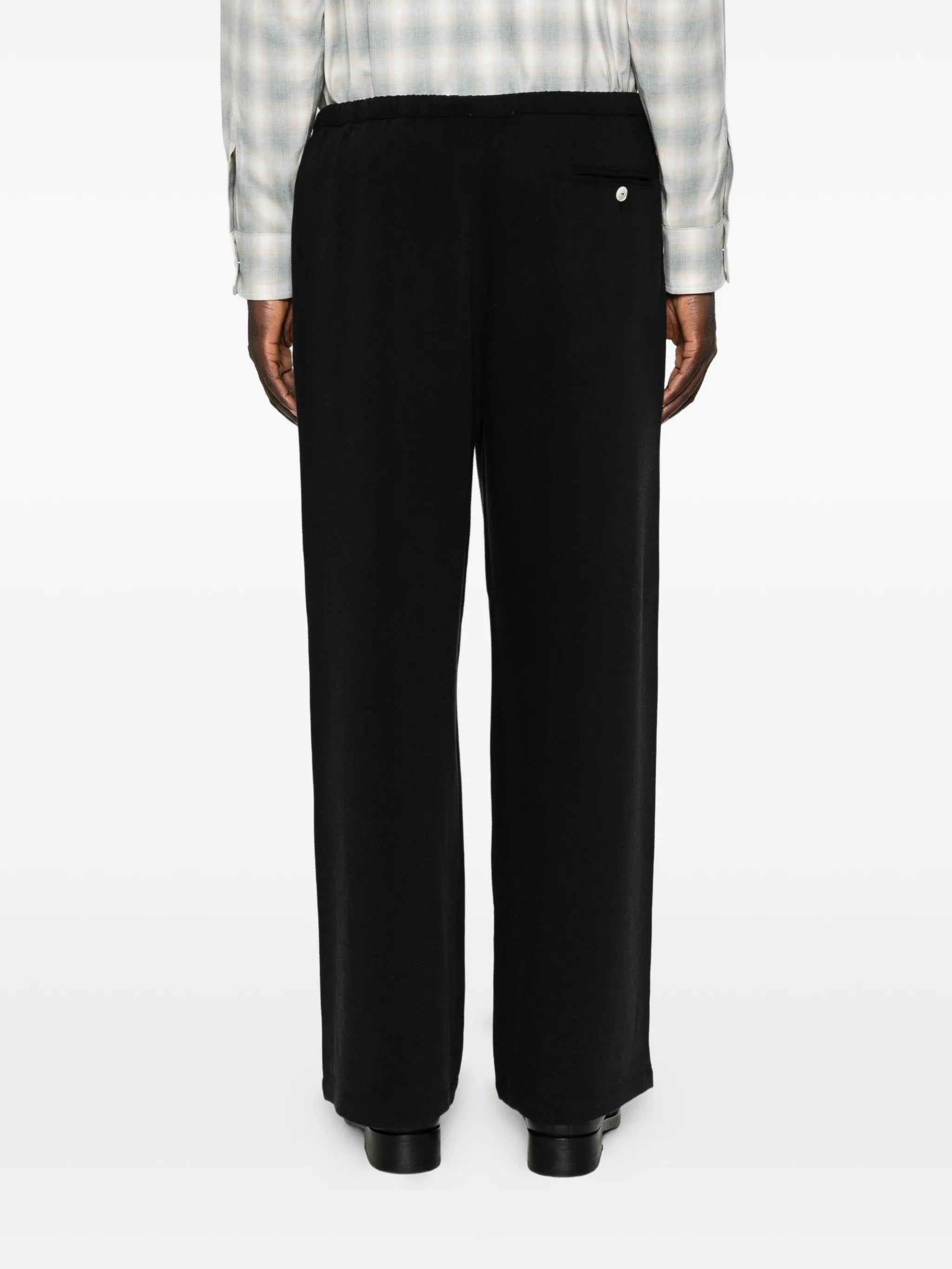 loose-fit drawstring trousers