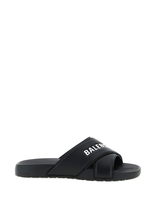 Sporty Pool slide sandals