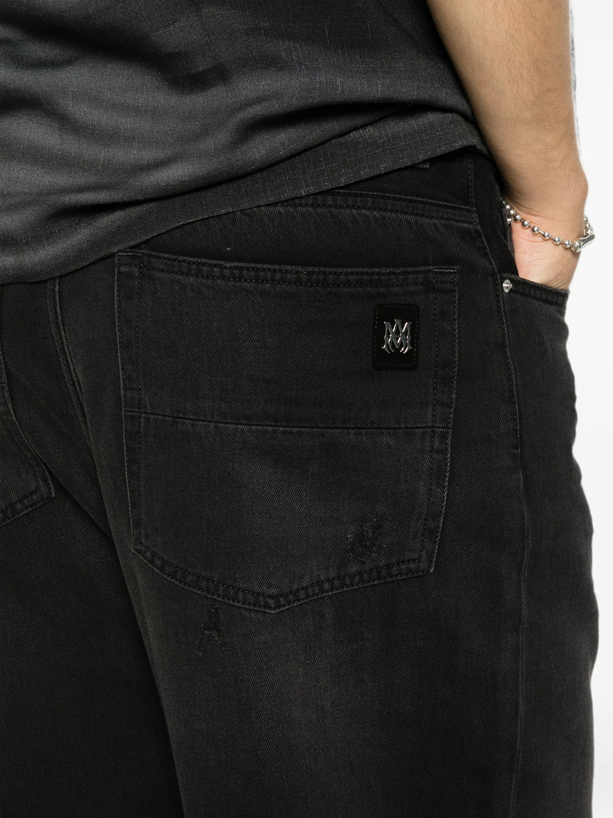 baggy jeans