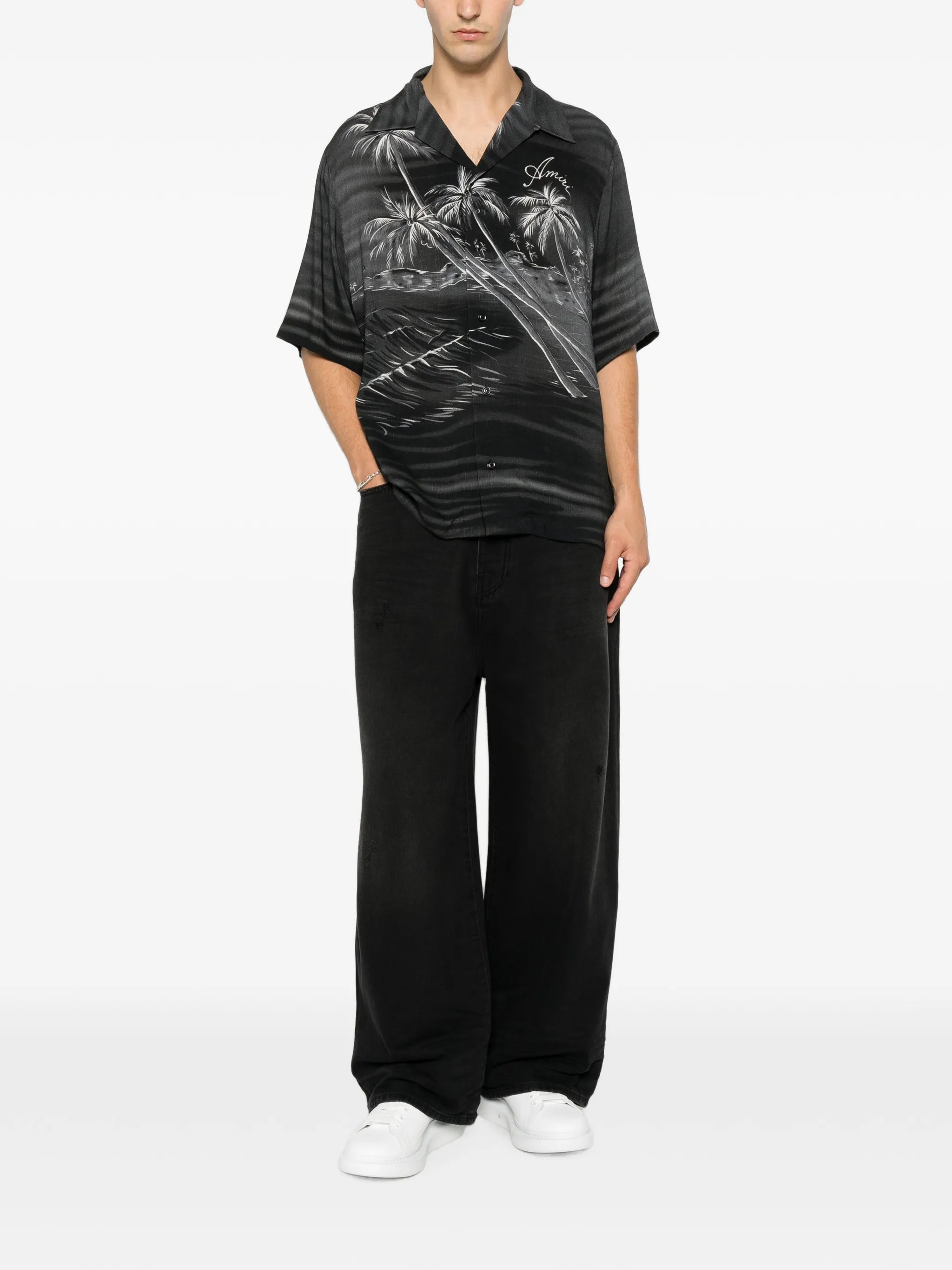 baggy jeans