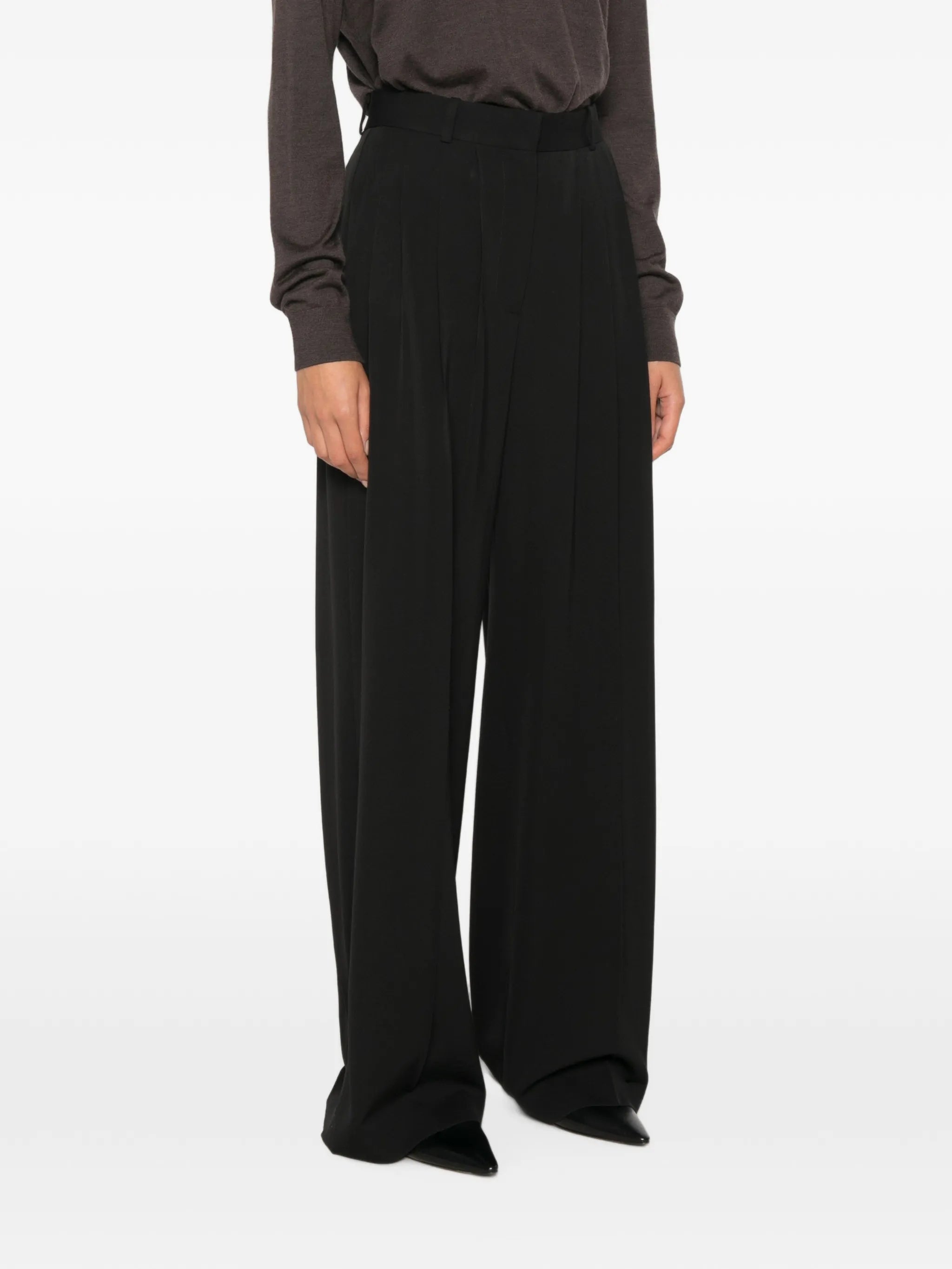 pleated wide-leg trousers