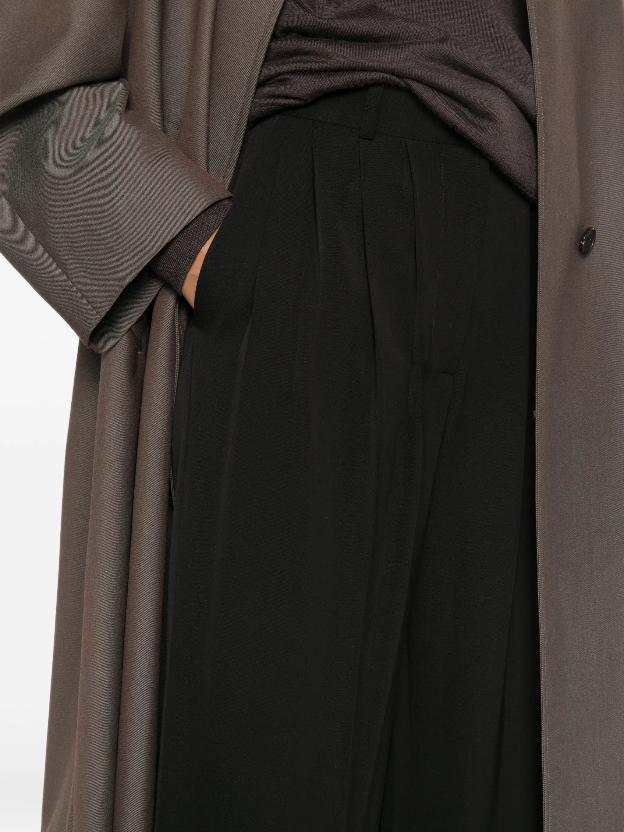 pleated wide-leg trousers