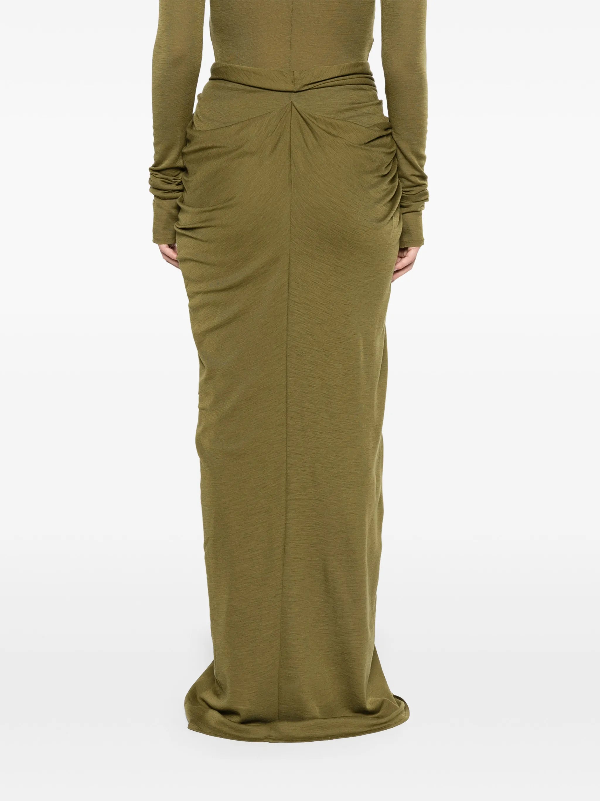 Interlock skirt pickle