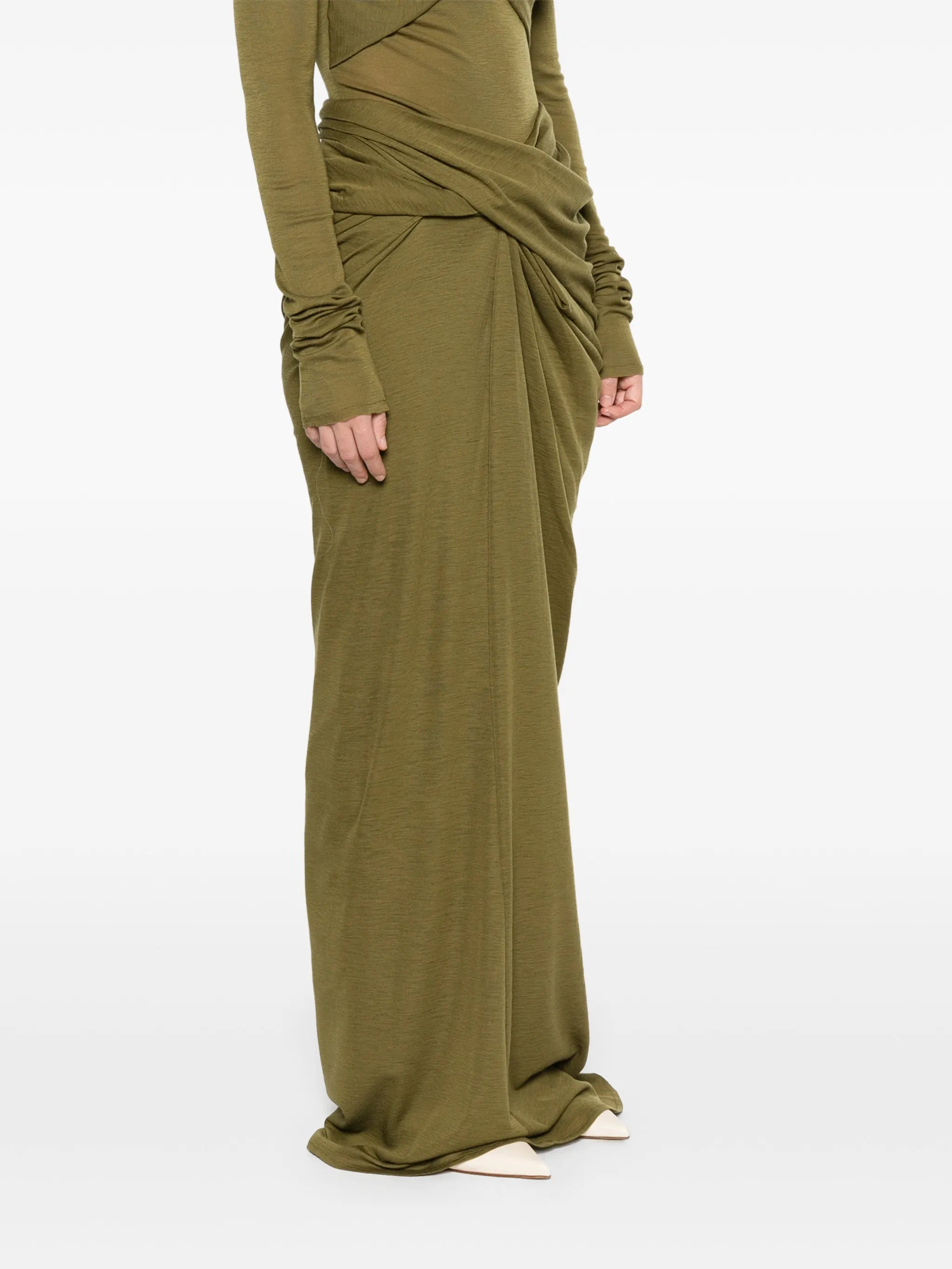 Interlock skirt pickle
