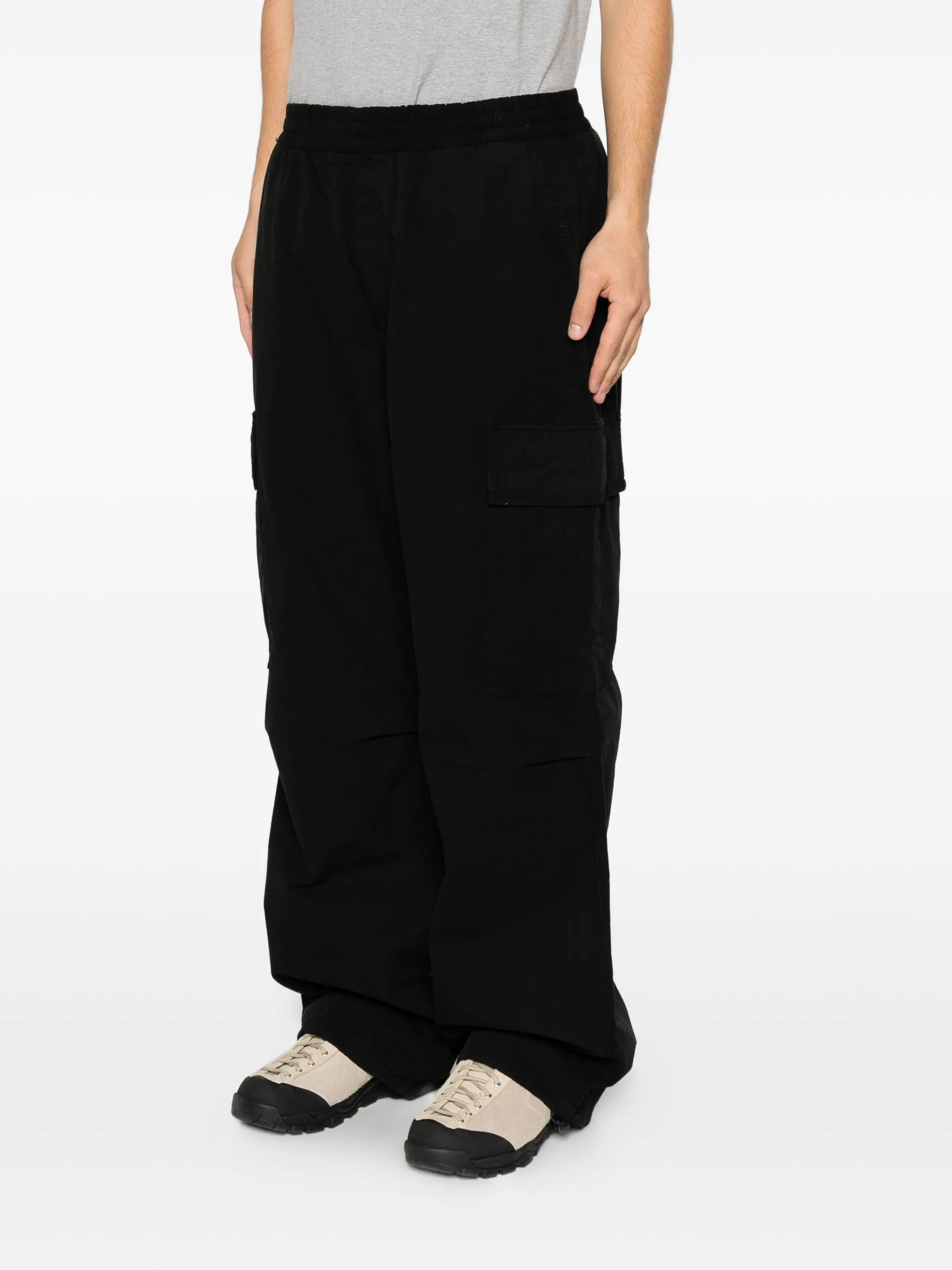 Mandler logo-patch cargo pants