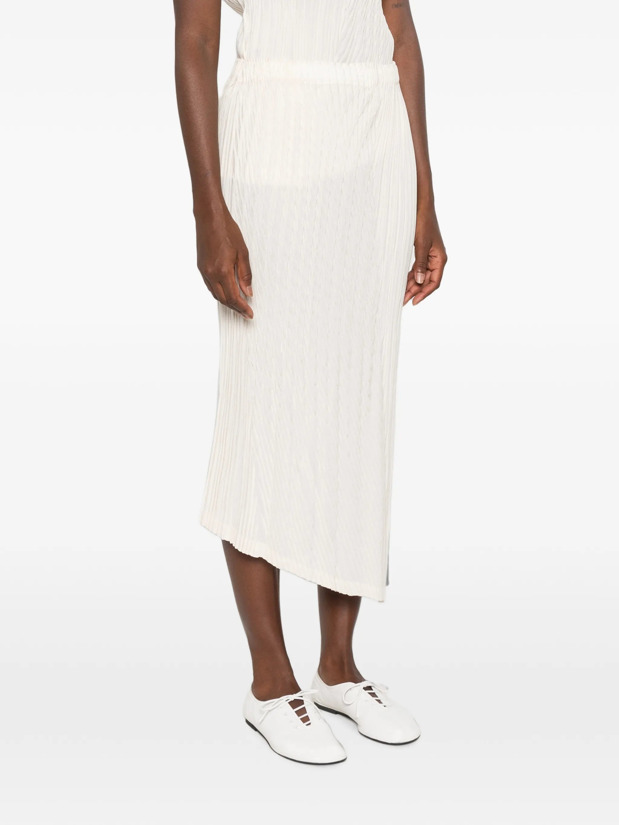 Unfurling pleats  skirt
