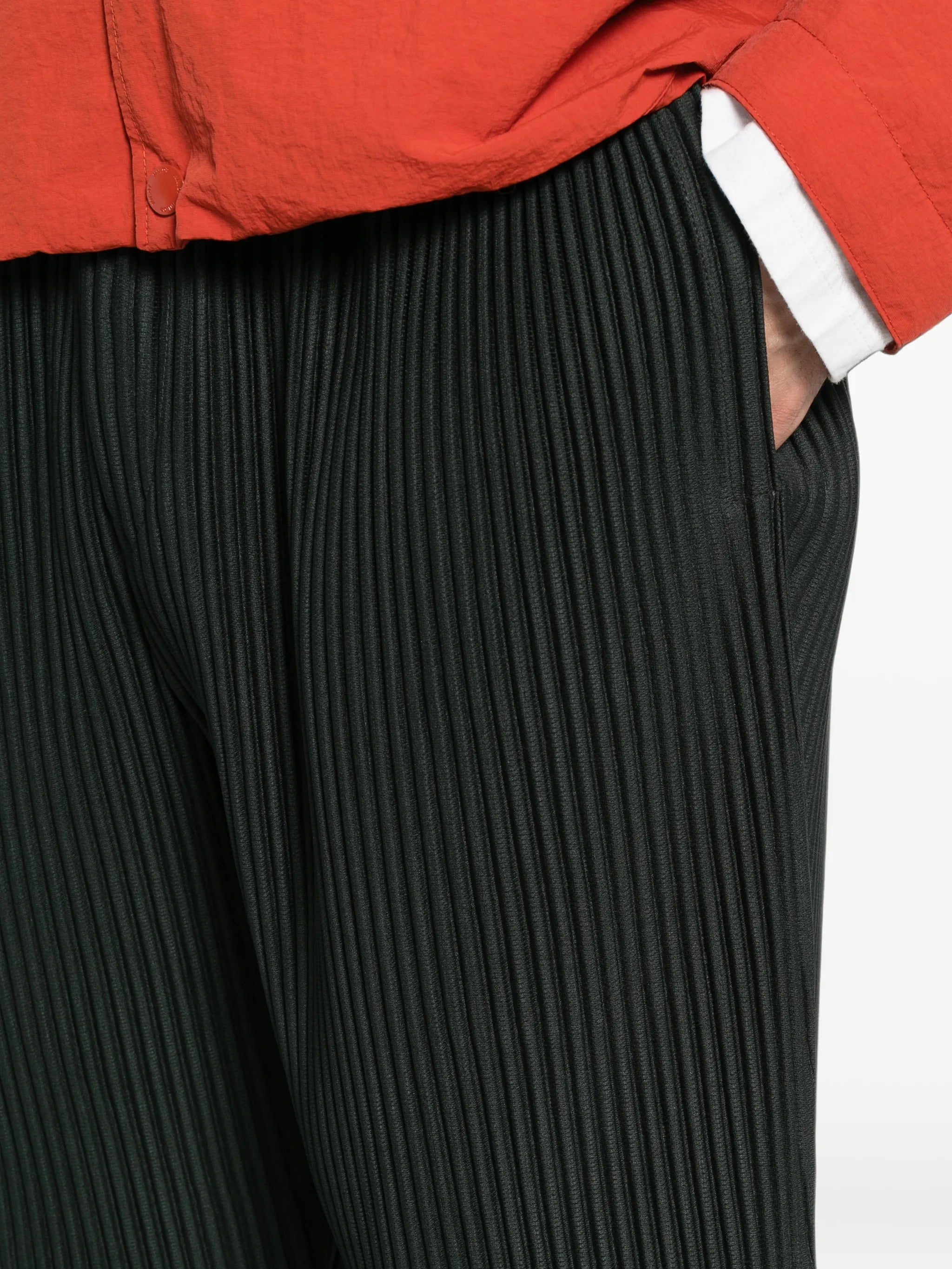 pleated trousers