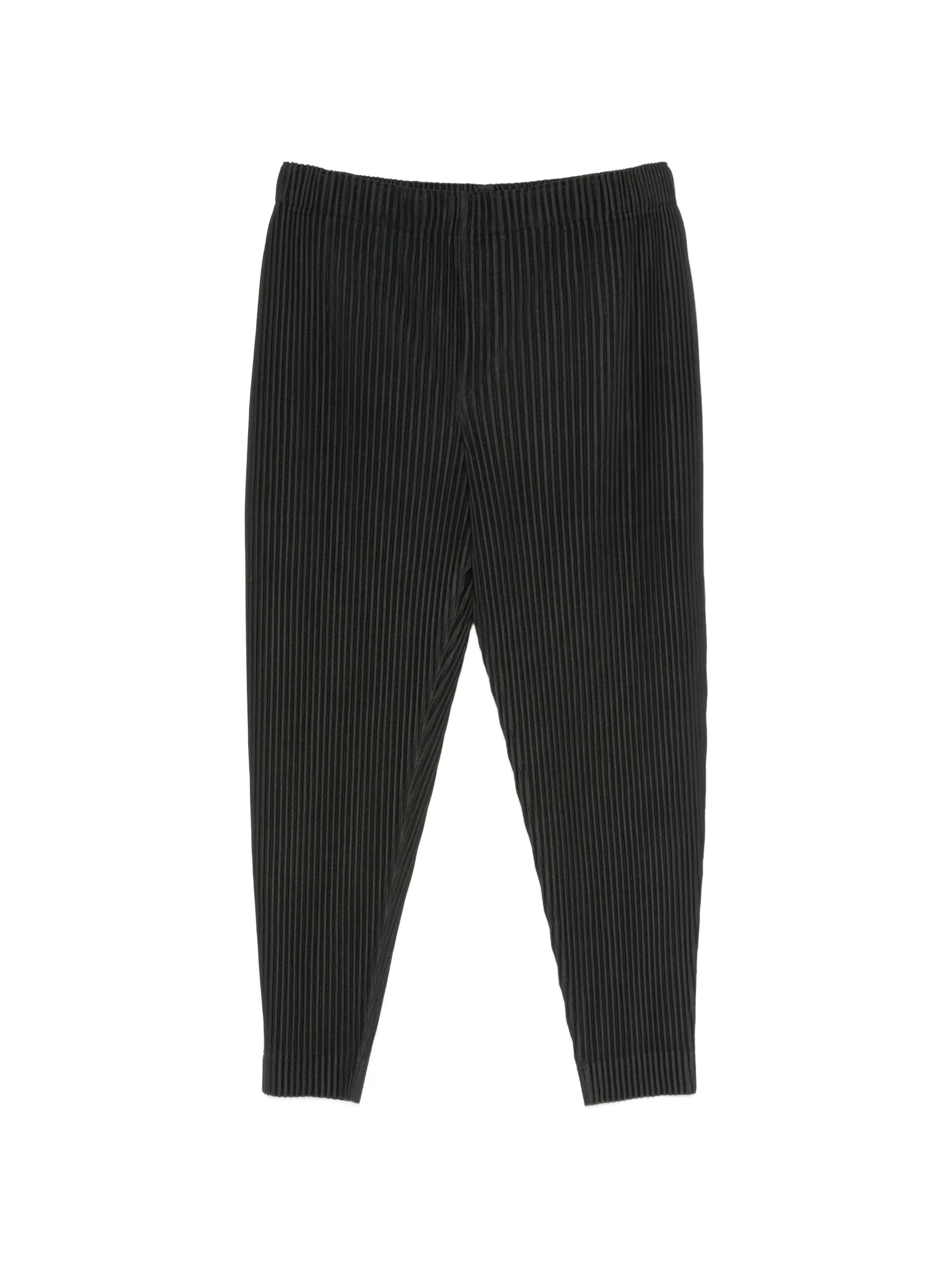 pleated trousers