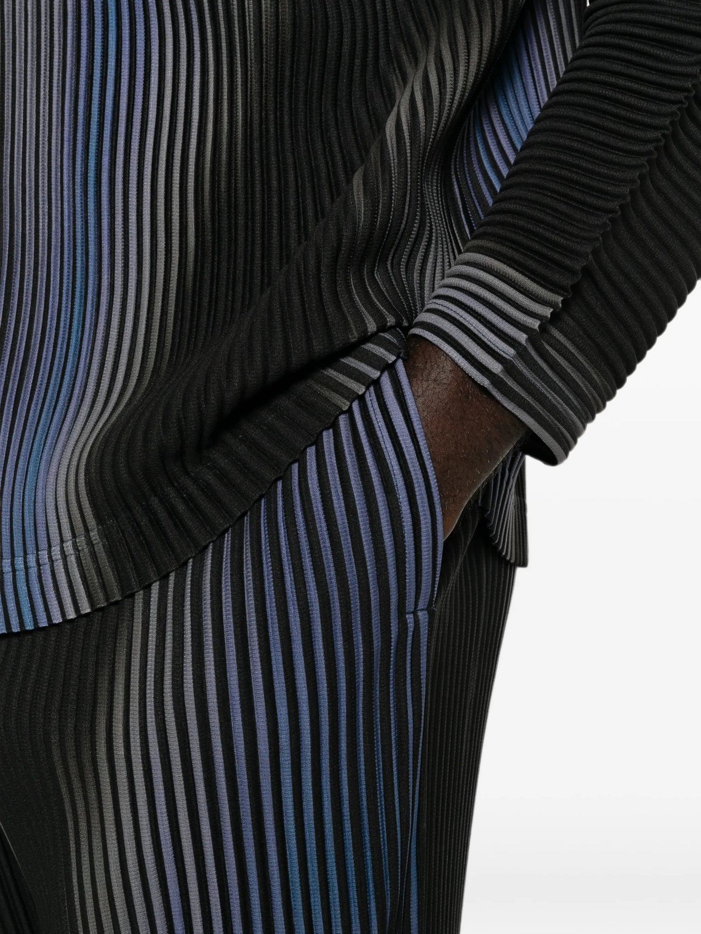 plissé-effect printed trousers