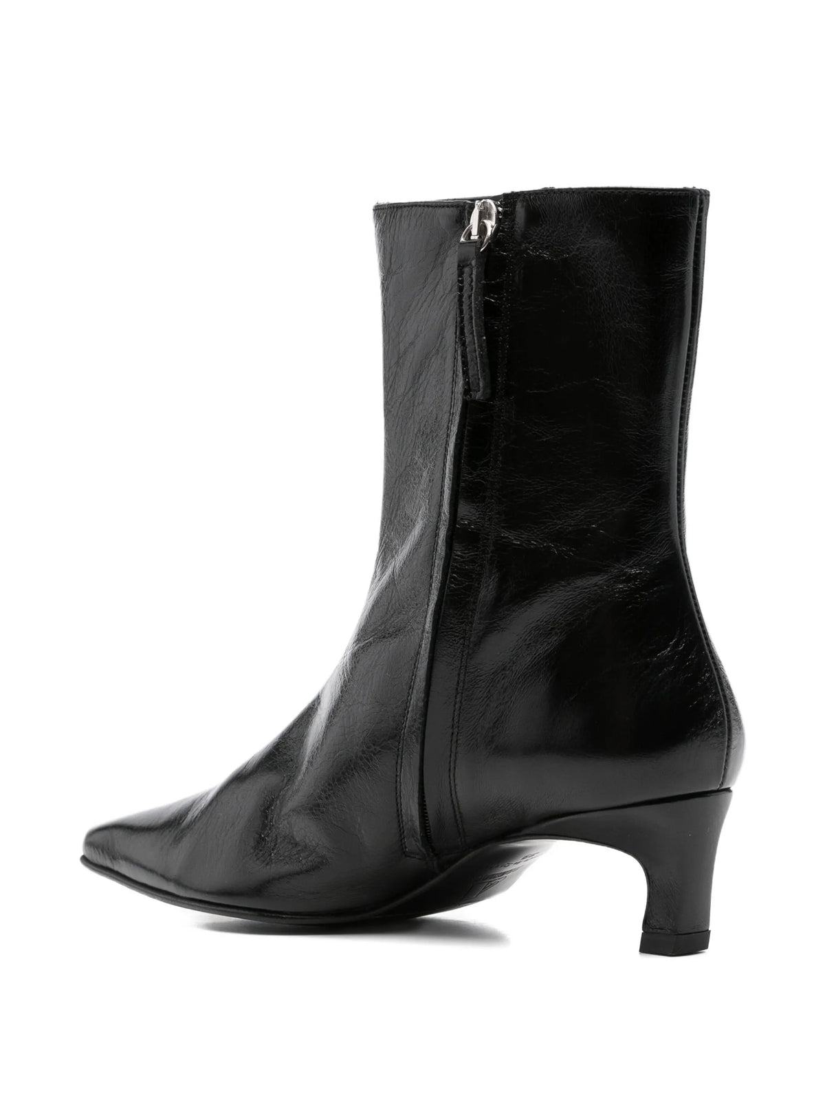 pointed-toe kitten-heel boots