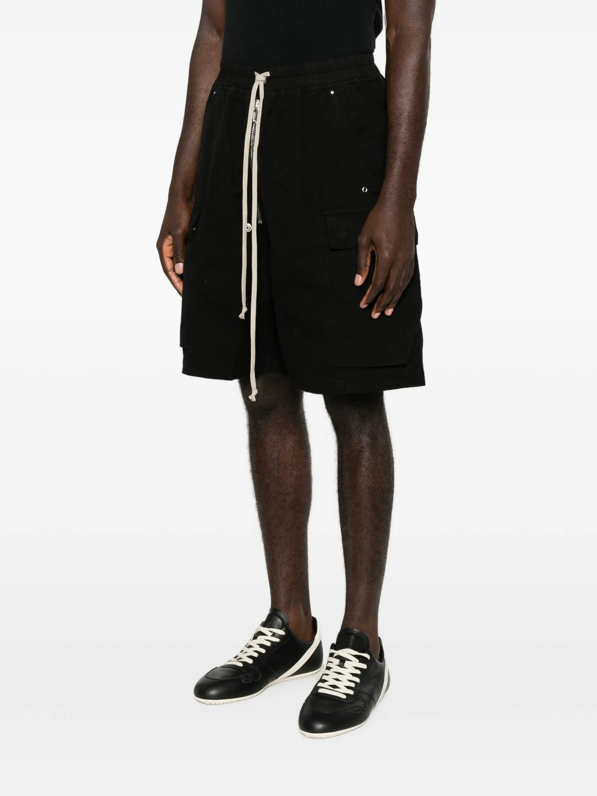 Tower Cargobela shorts in black heavy poplin