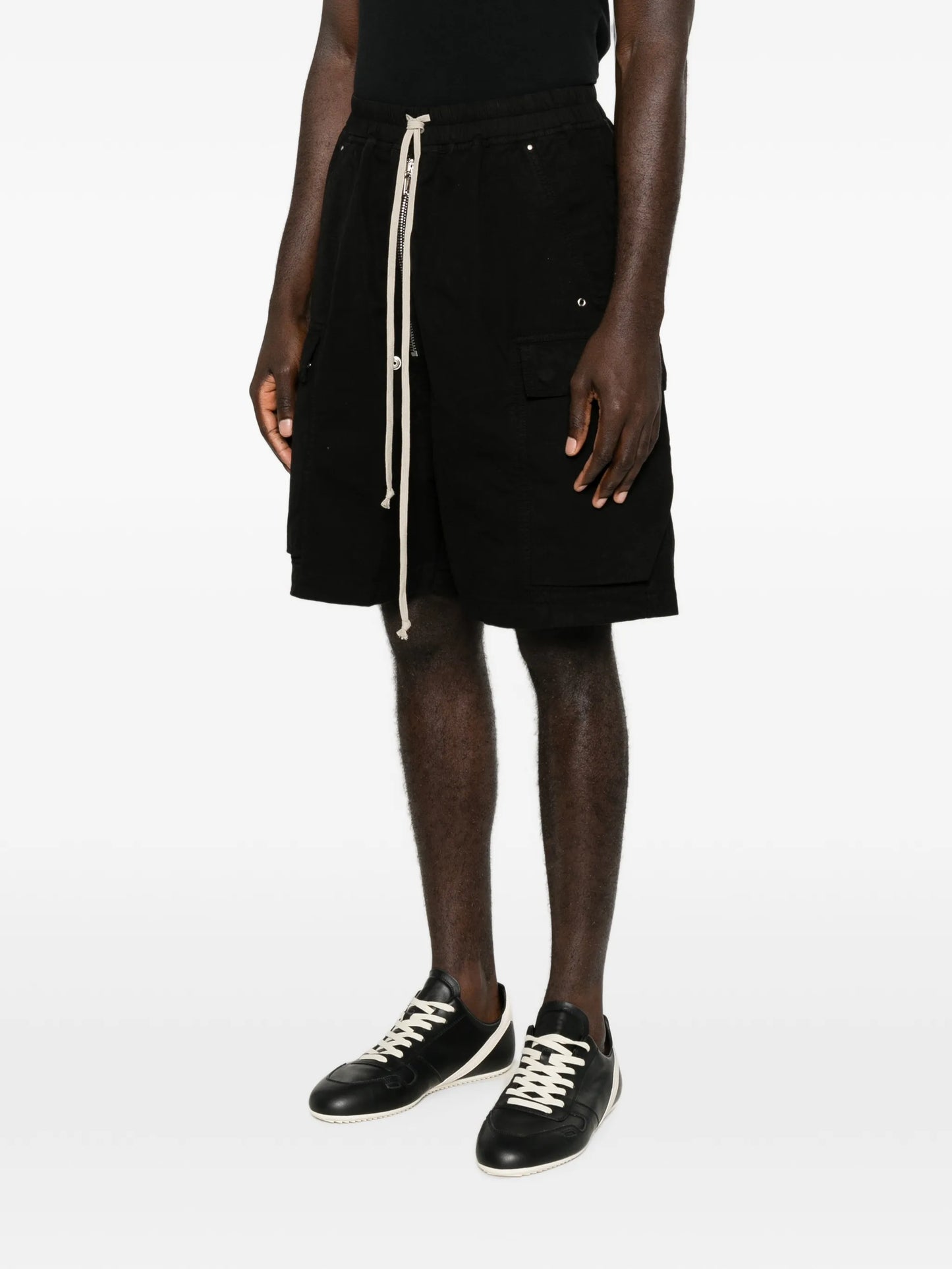 Tower Cargobela shorts in black heavy poplin