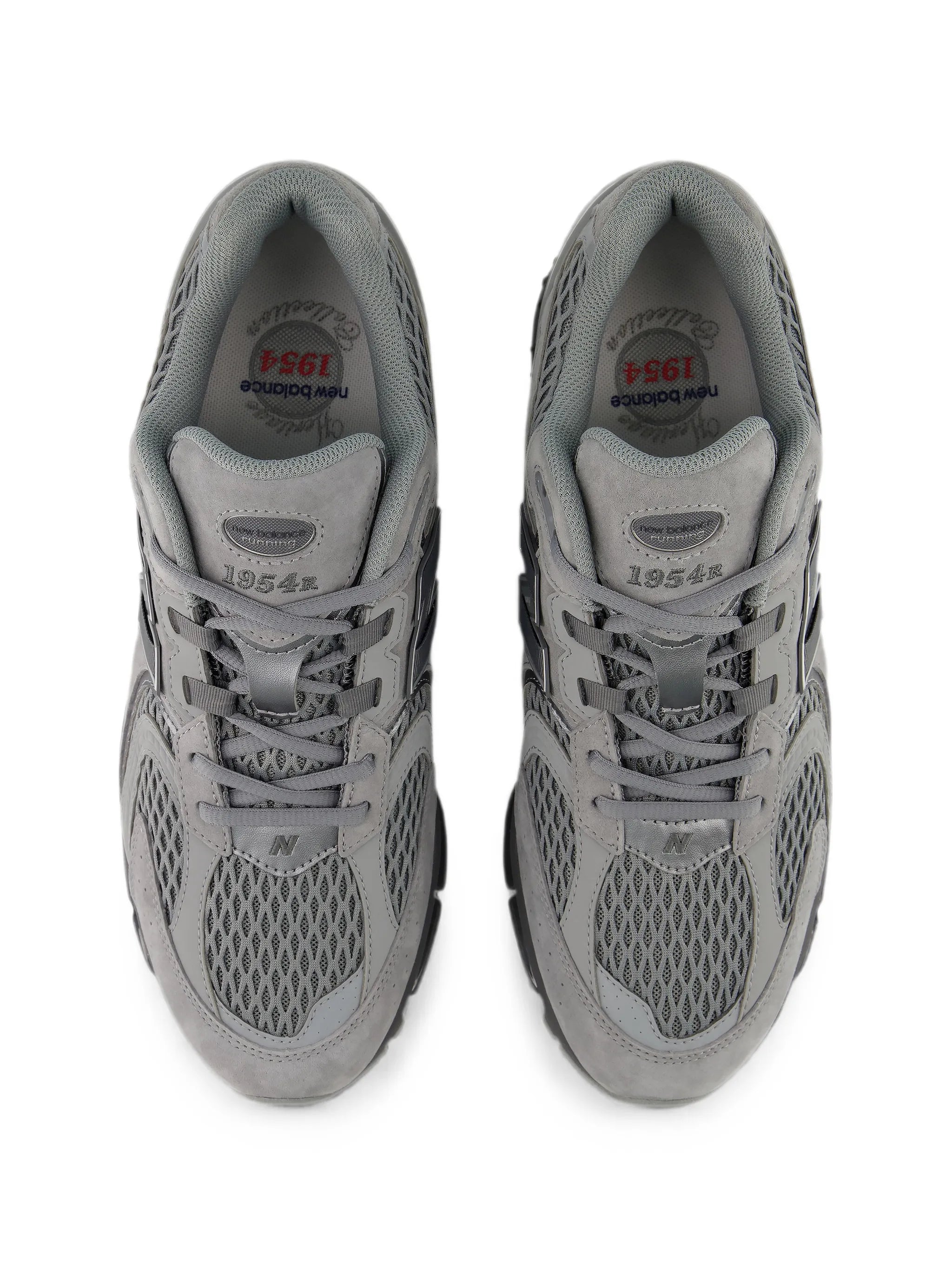 1954R tennis shoes