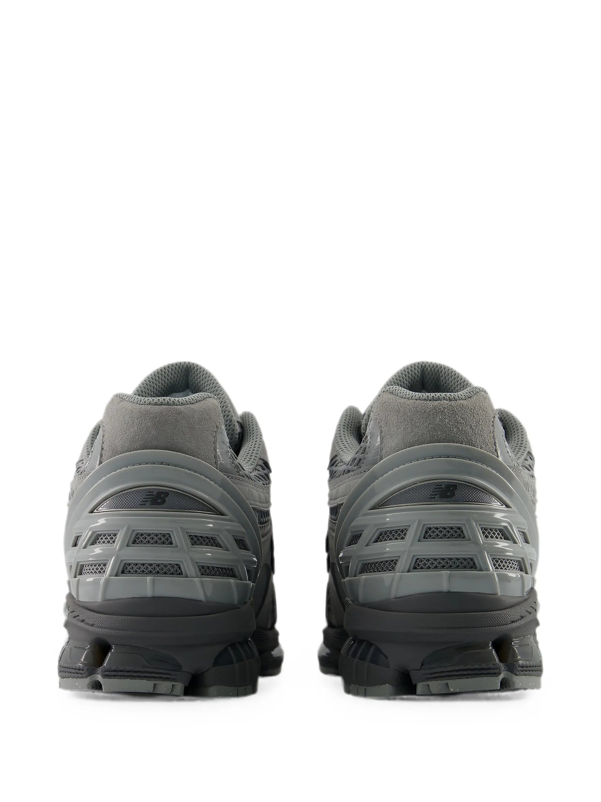 1954R tennis shoes