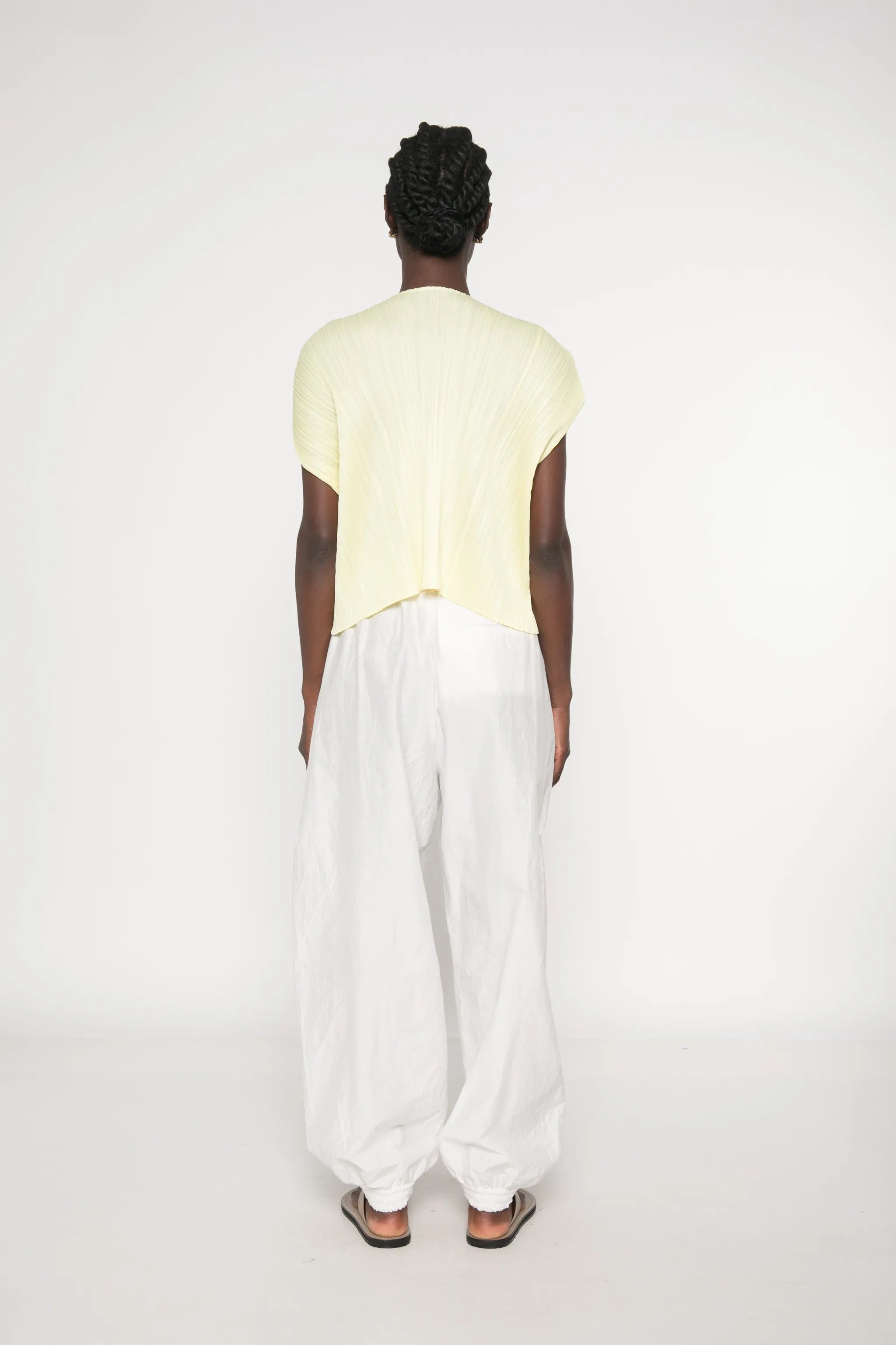 Monthly Colors July pleated shirt