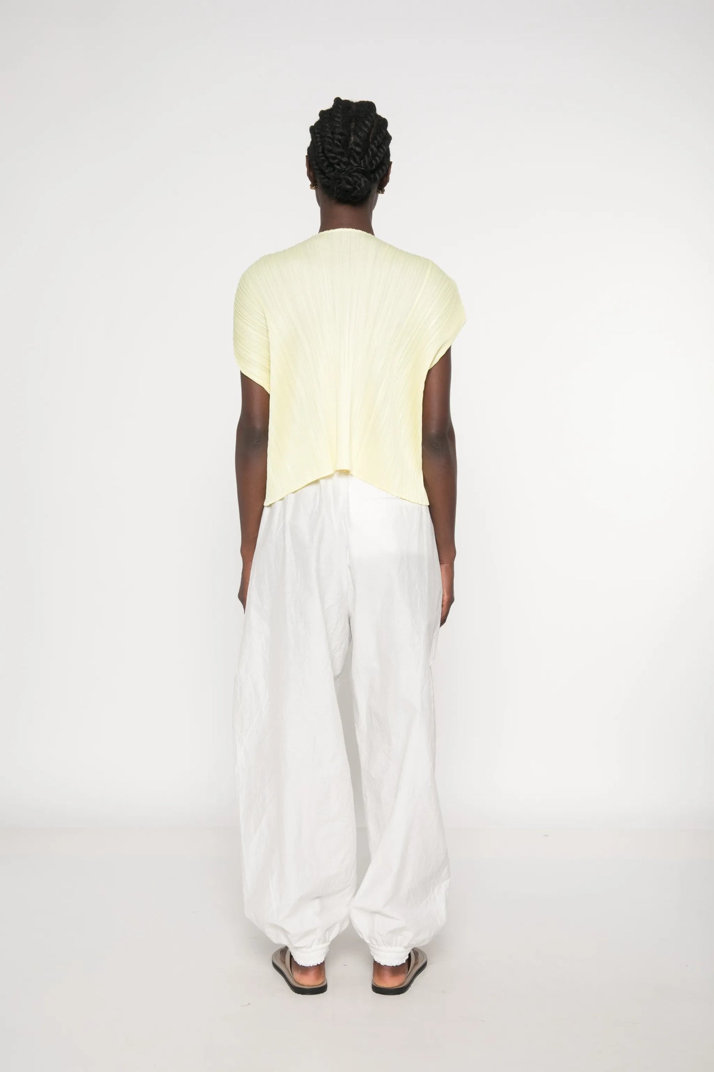 Monthly Colors July pleated shirt