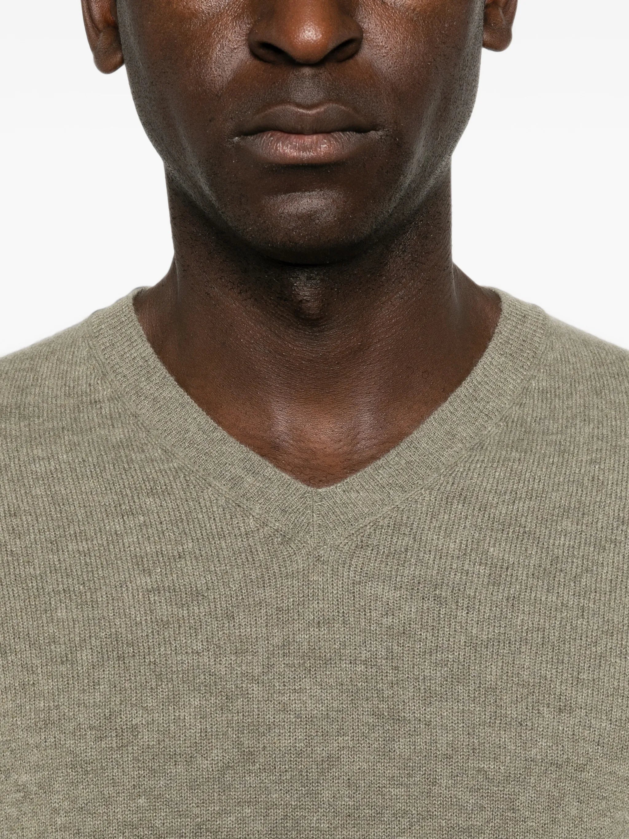 Thamm V-neck sweater