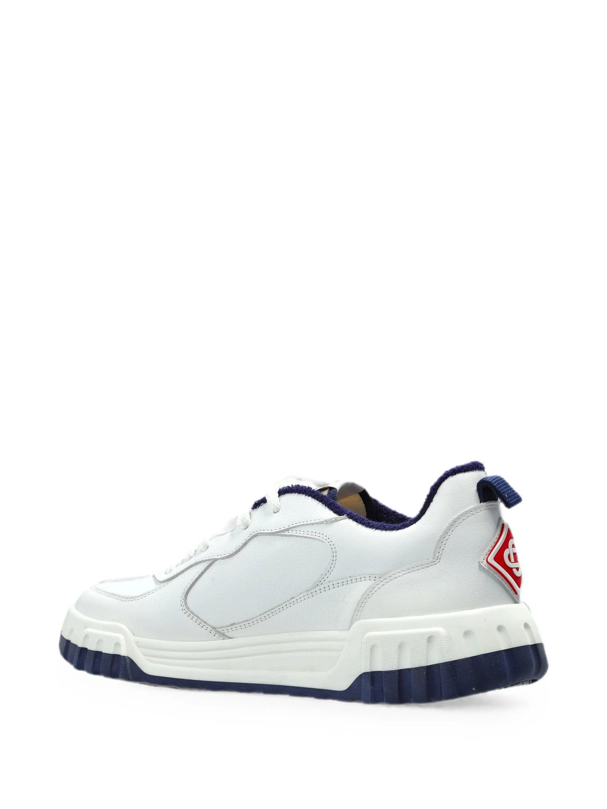 Court sneakers