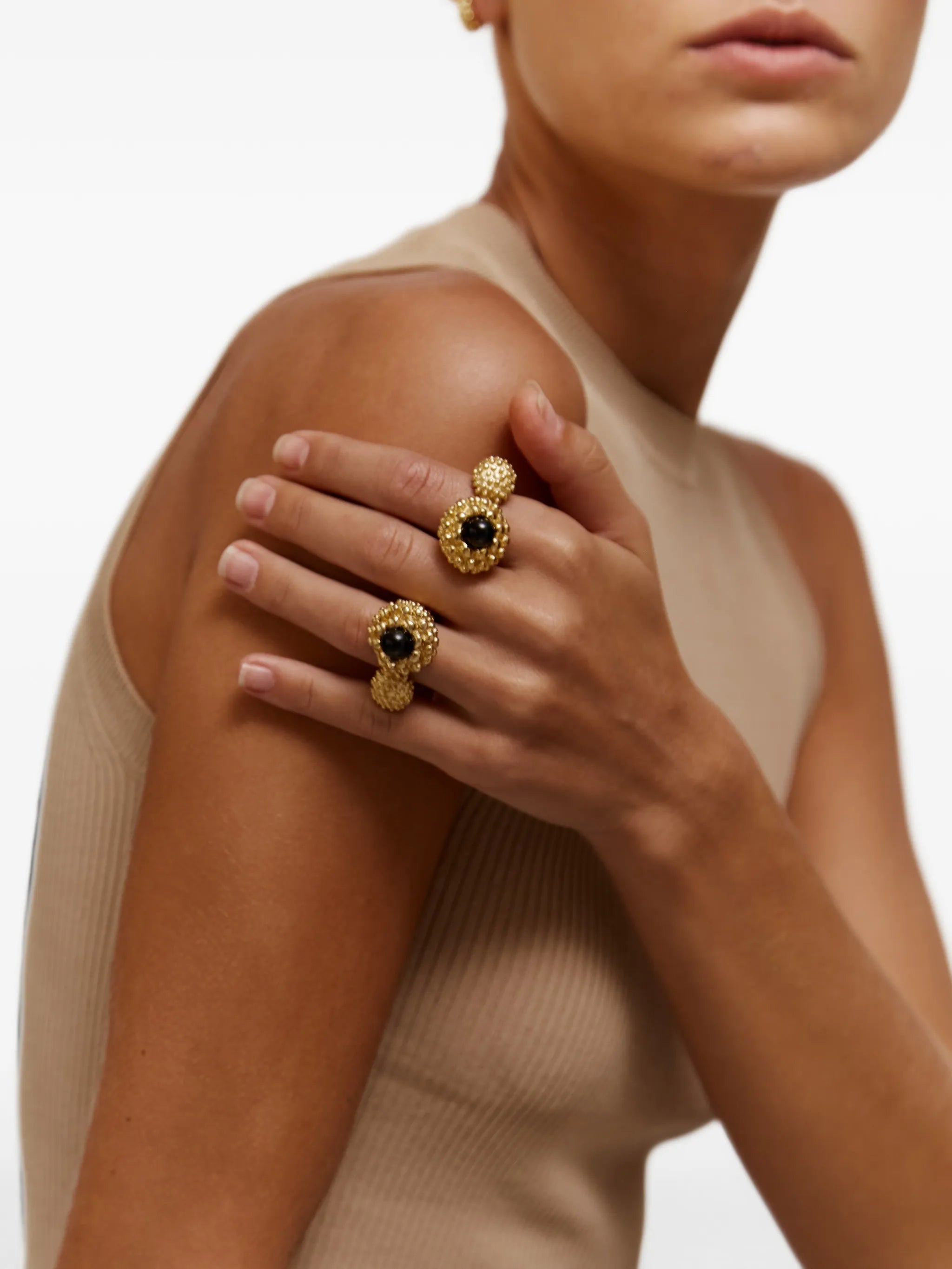 Karpos onyx ring
