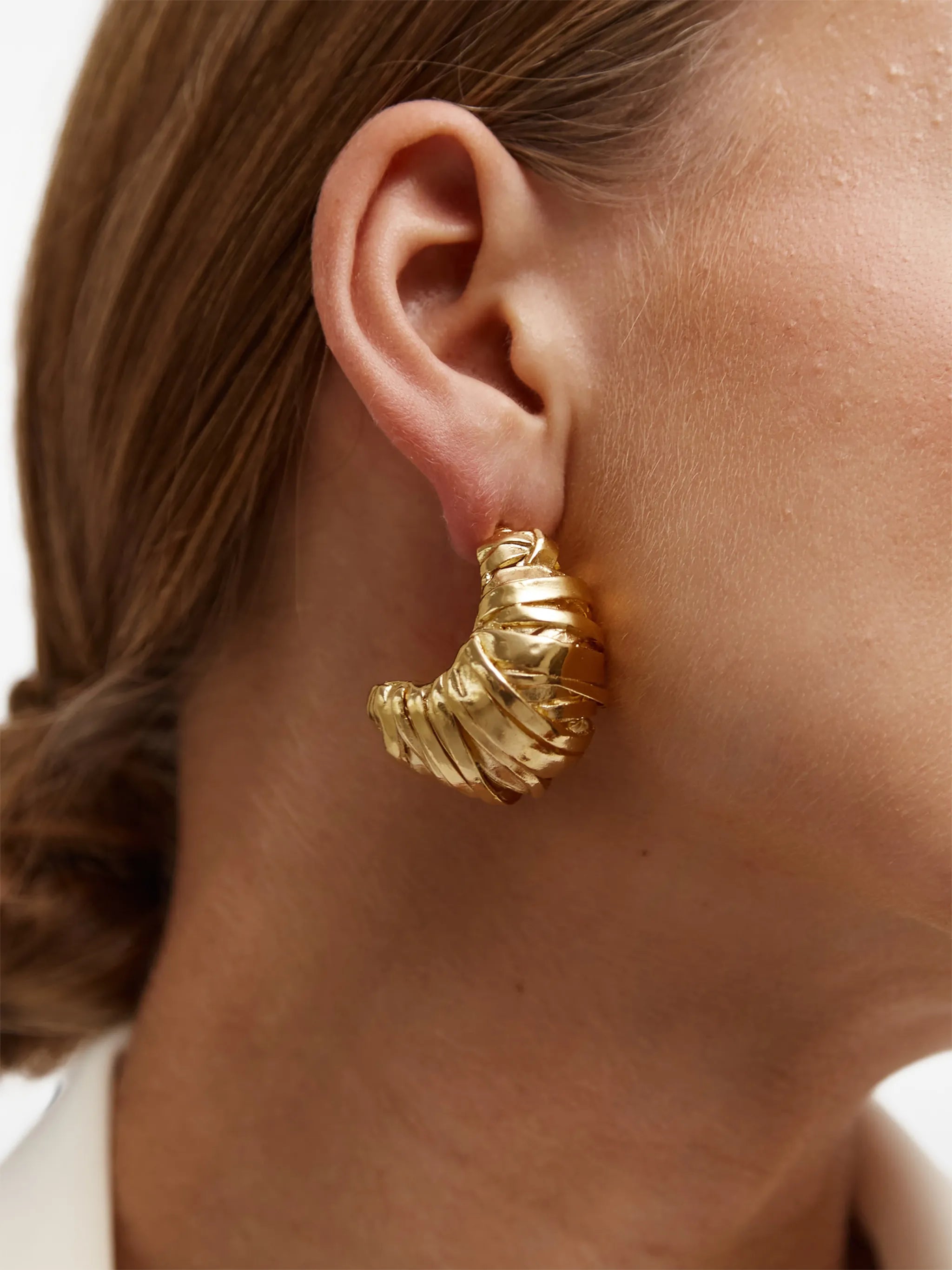 ridged hoop earrings