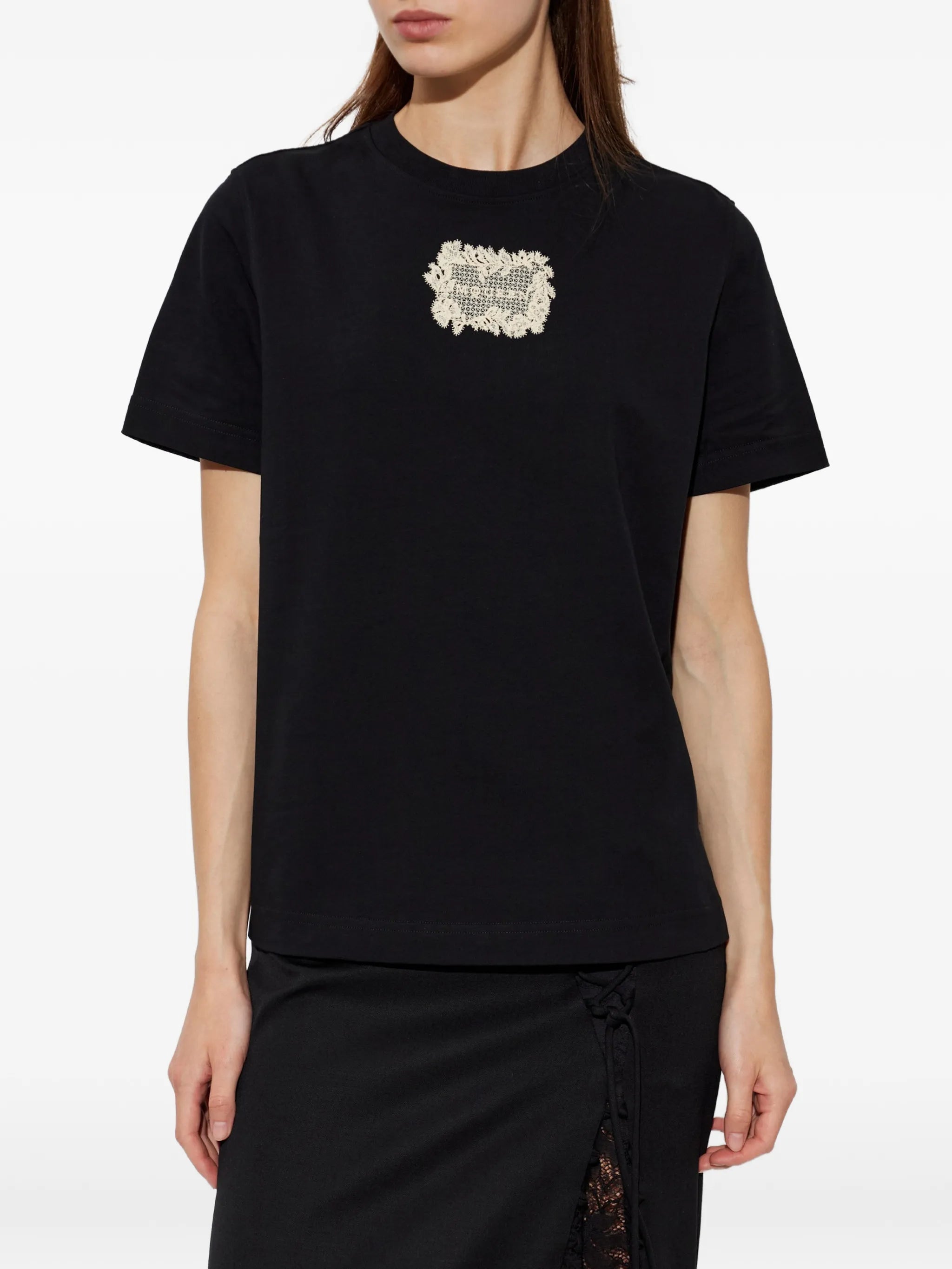 Embroidered logo patch T-shirt