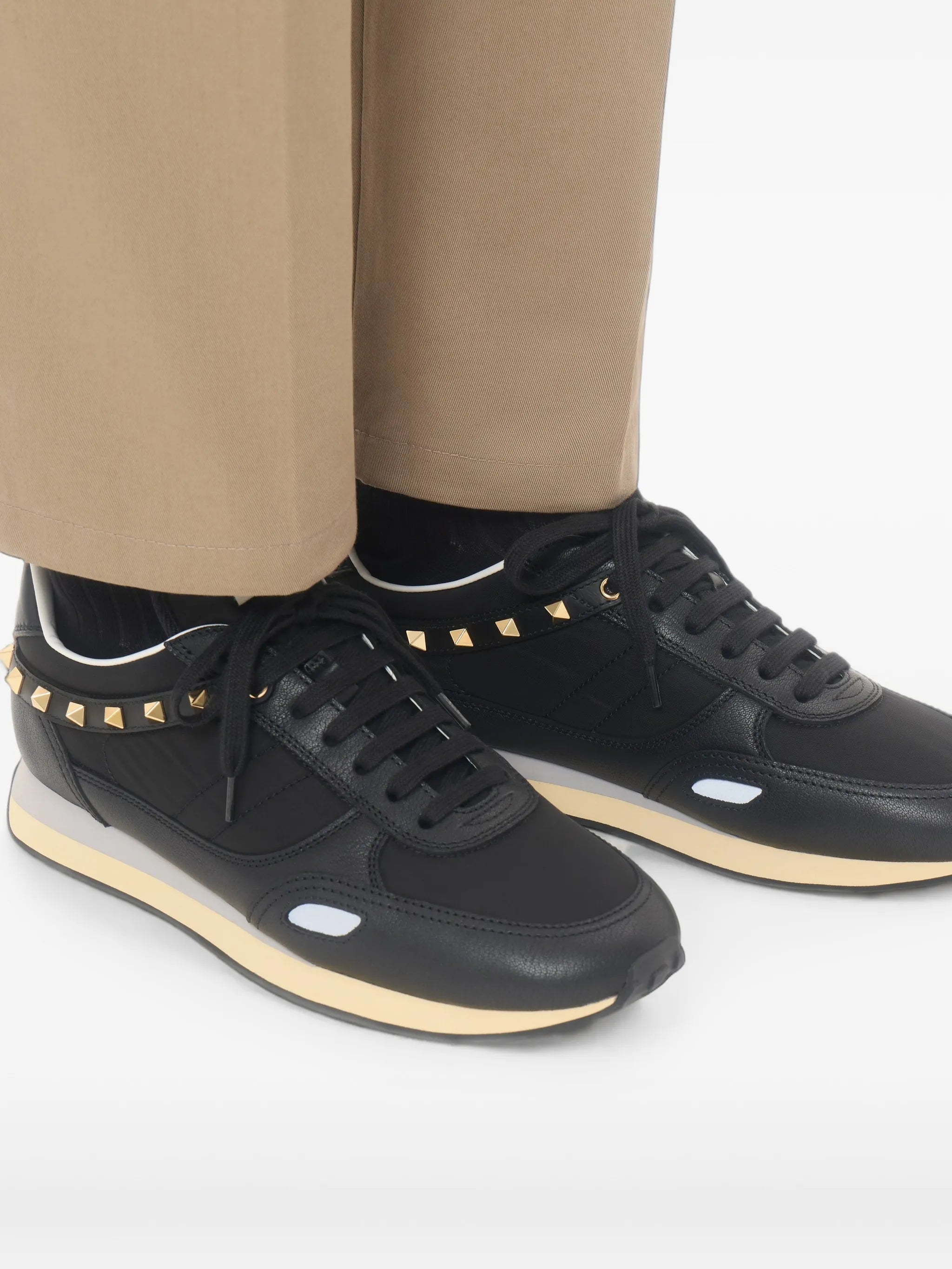 Stud Up trainer in leather and nylon