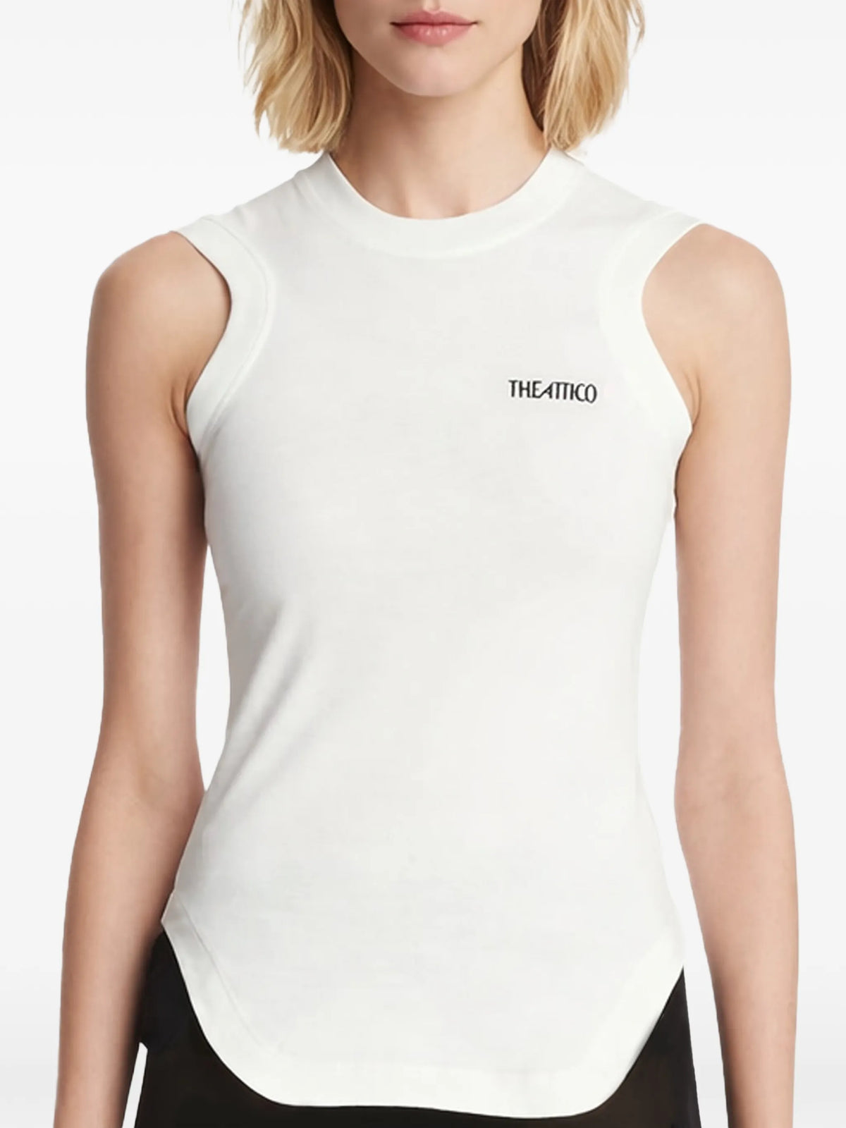 logo-embroidered T-shirt