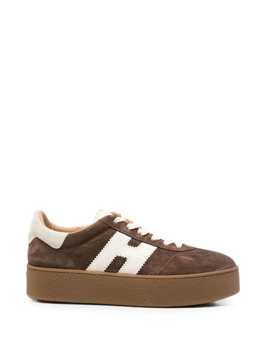 H698 logo-patch sneakers
