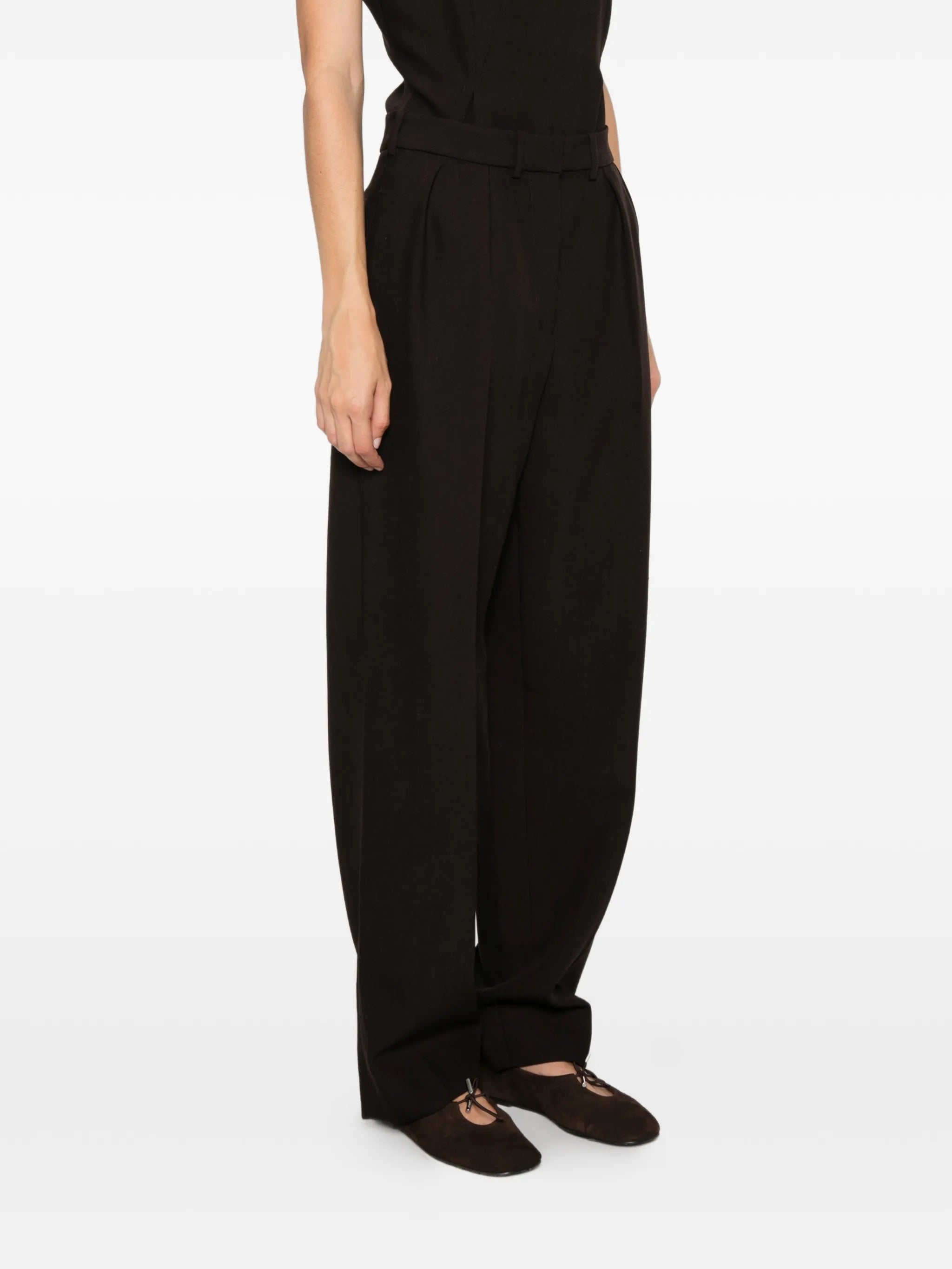 pleated tailored trousers