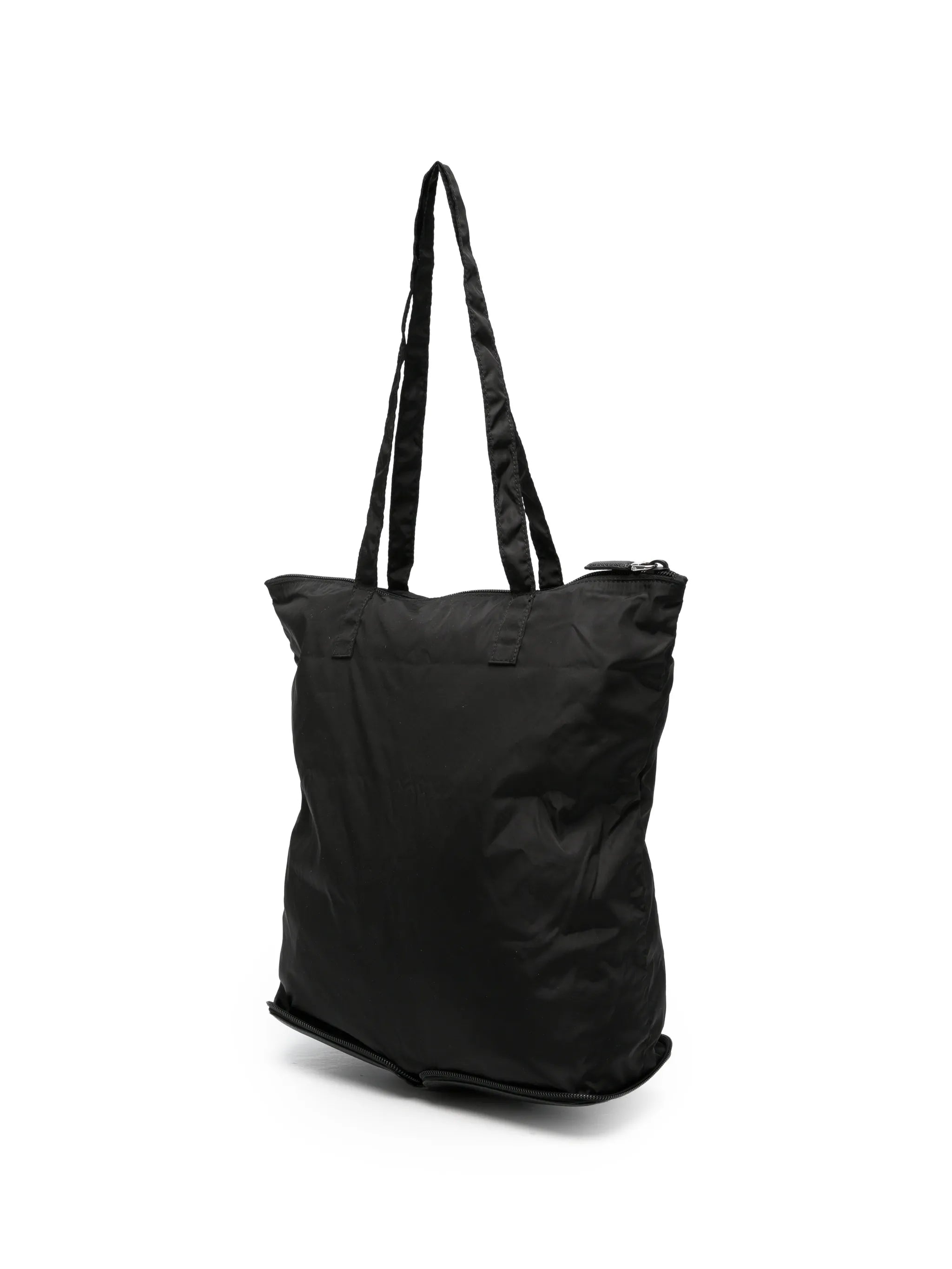 Saffiano leather pendant with Re-Nylon tote bag