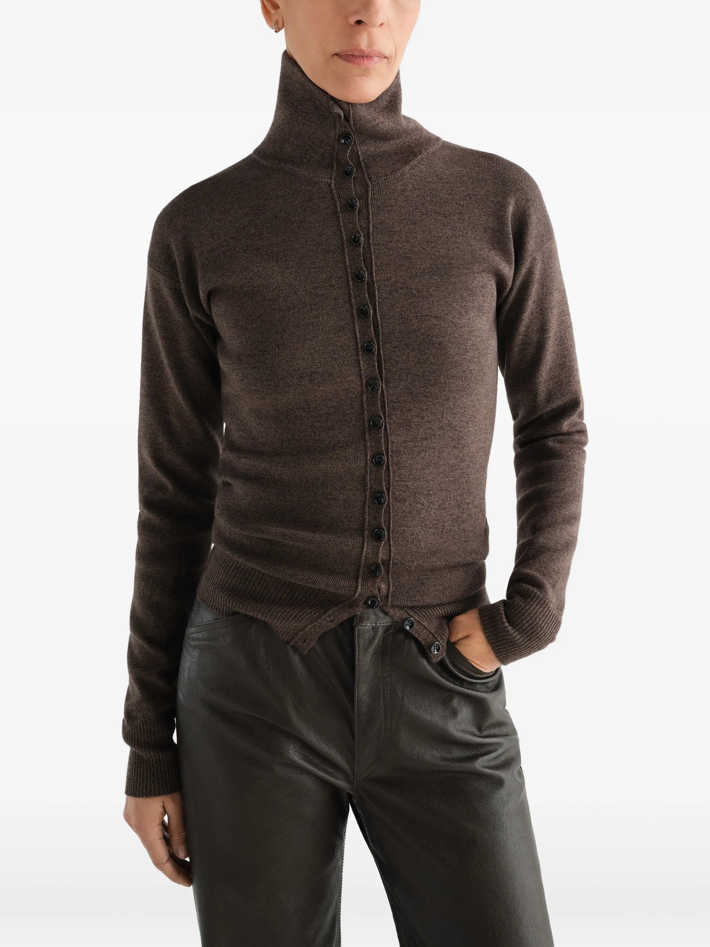 buttoned top in fine wool