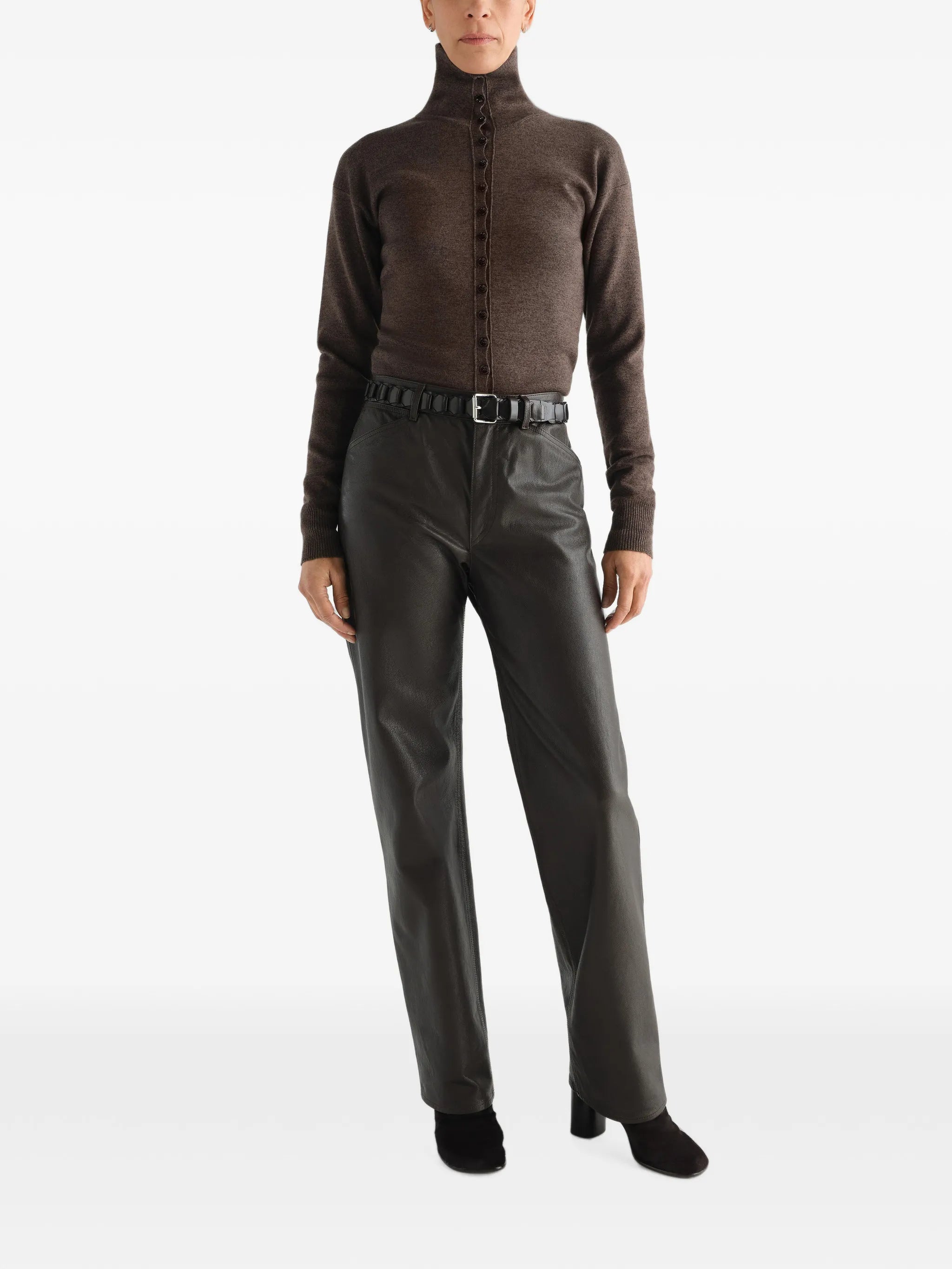 buttoned top in fine wool