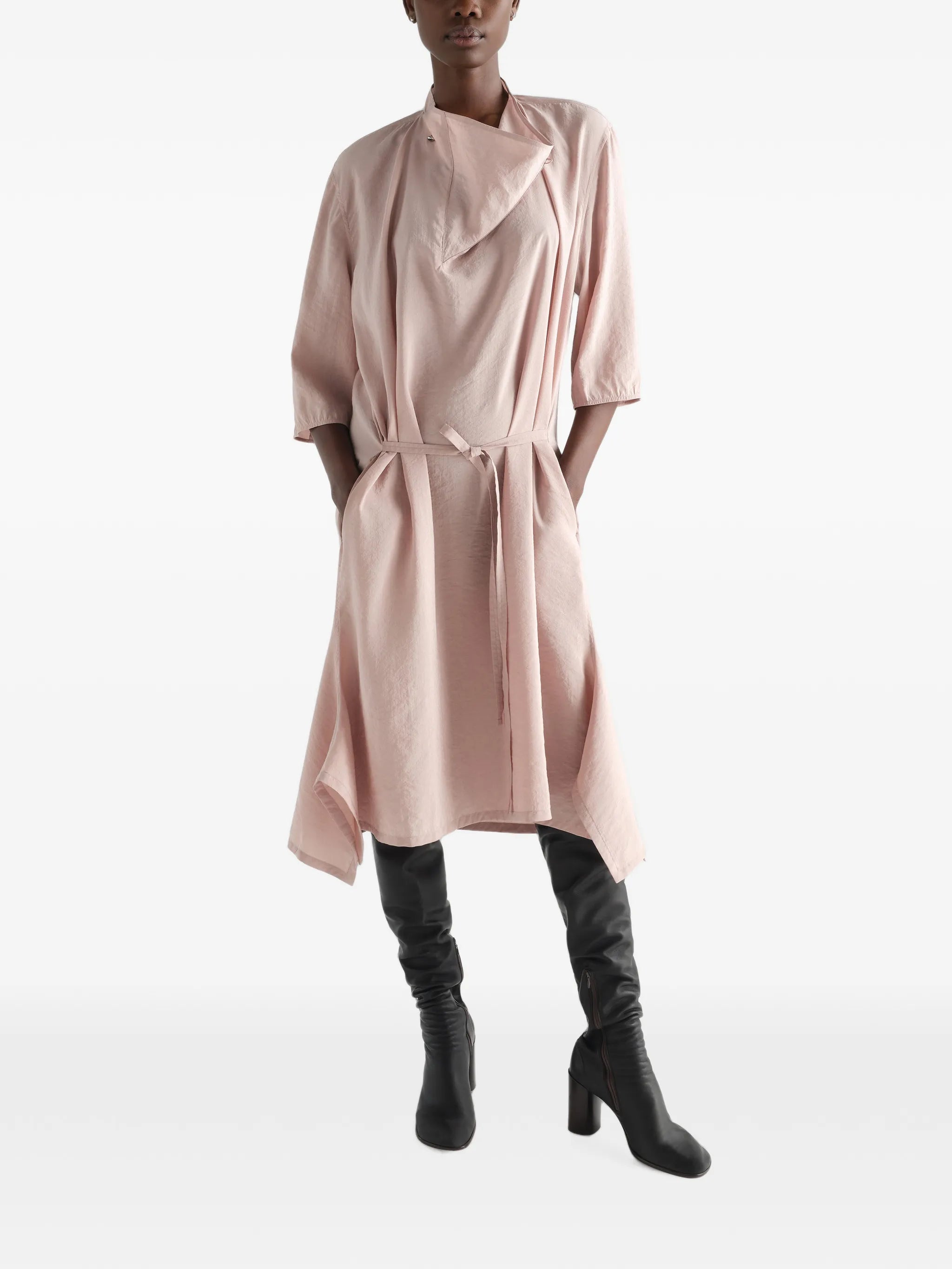 soft-collar dress in dry silk