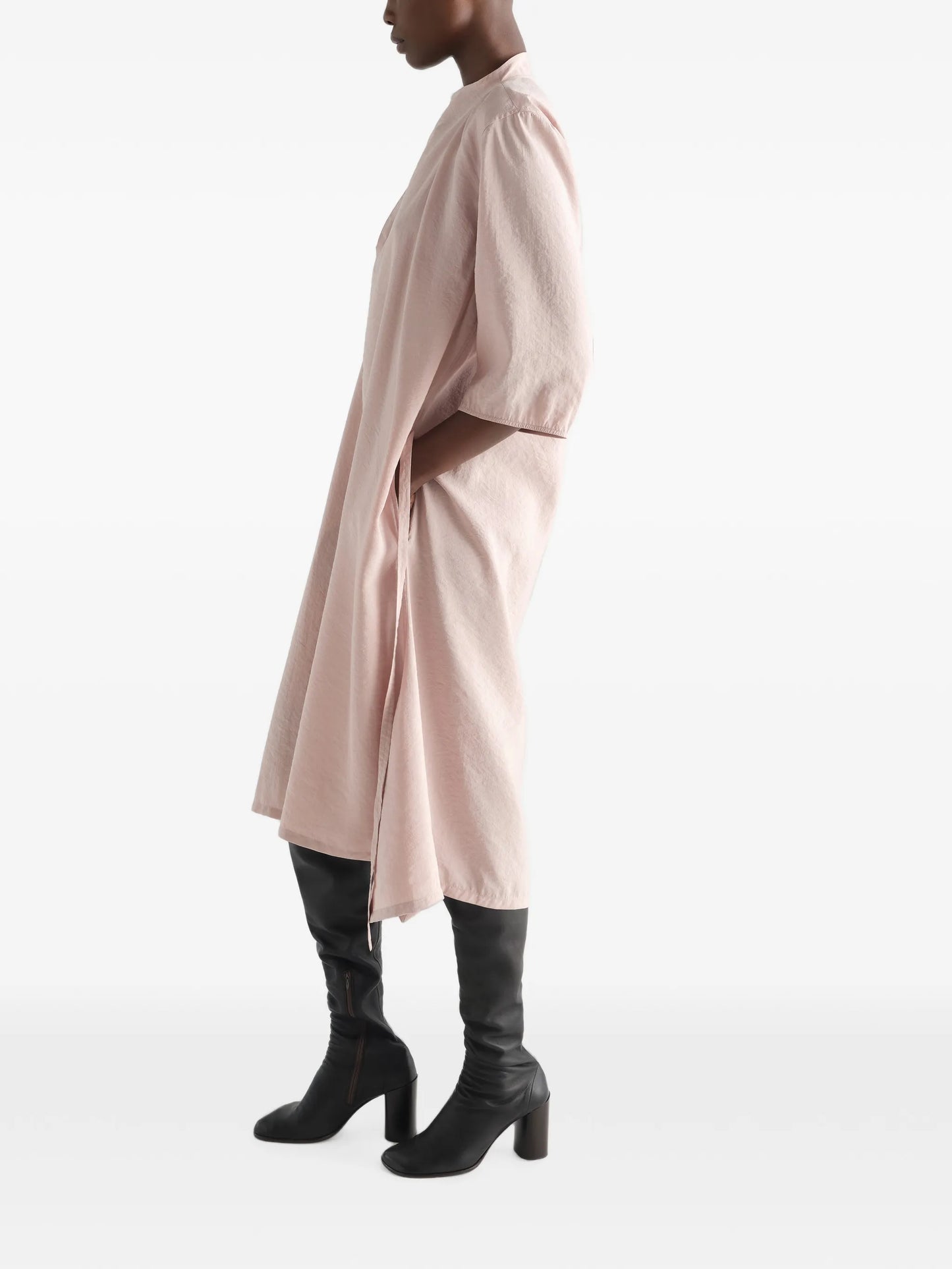 soft-collar dress in dry silk
