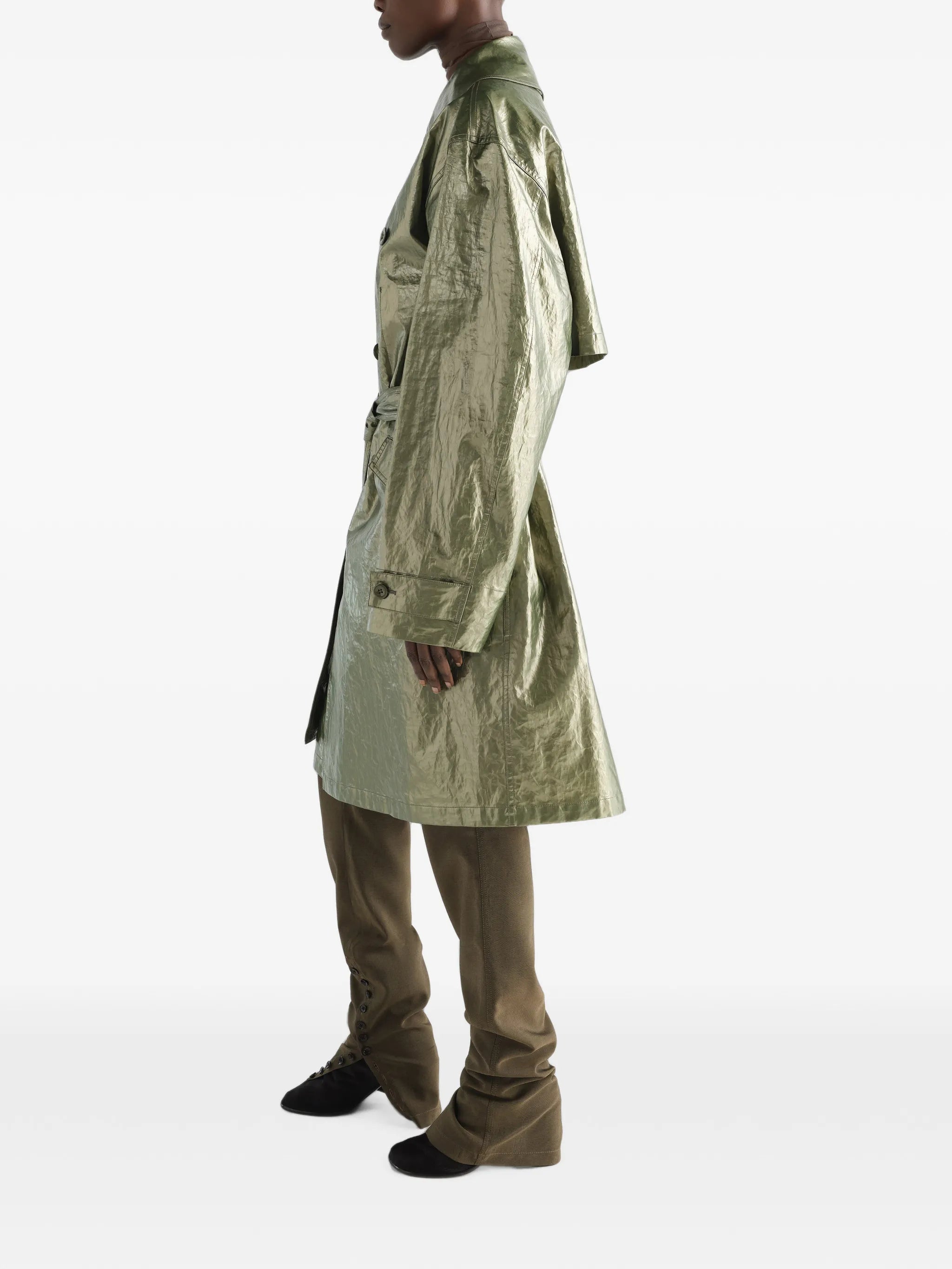 trench coat in water-repellent shiny coated linen