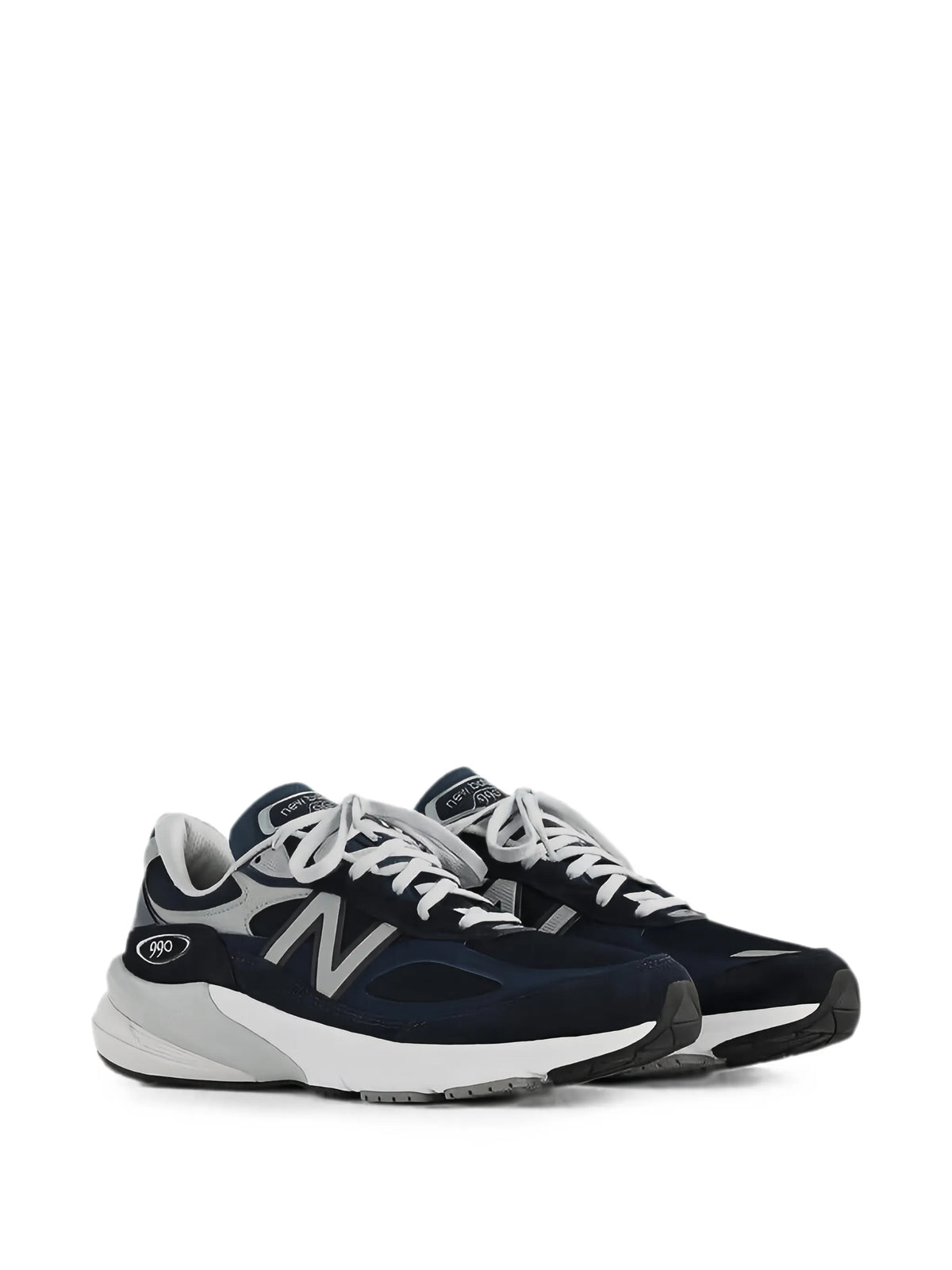 990v6 panelled sneakers