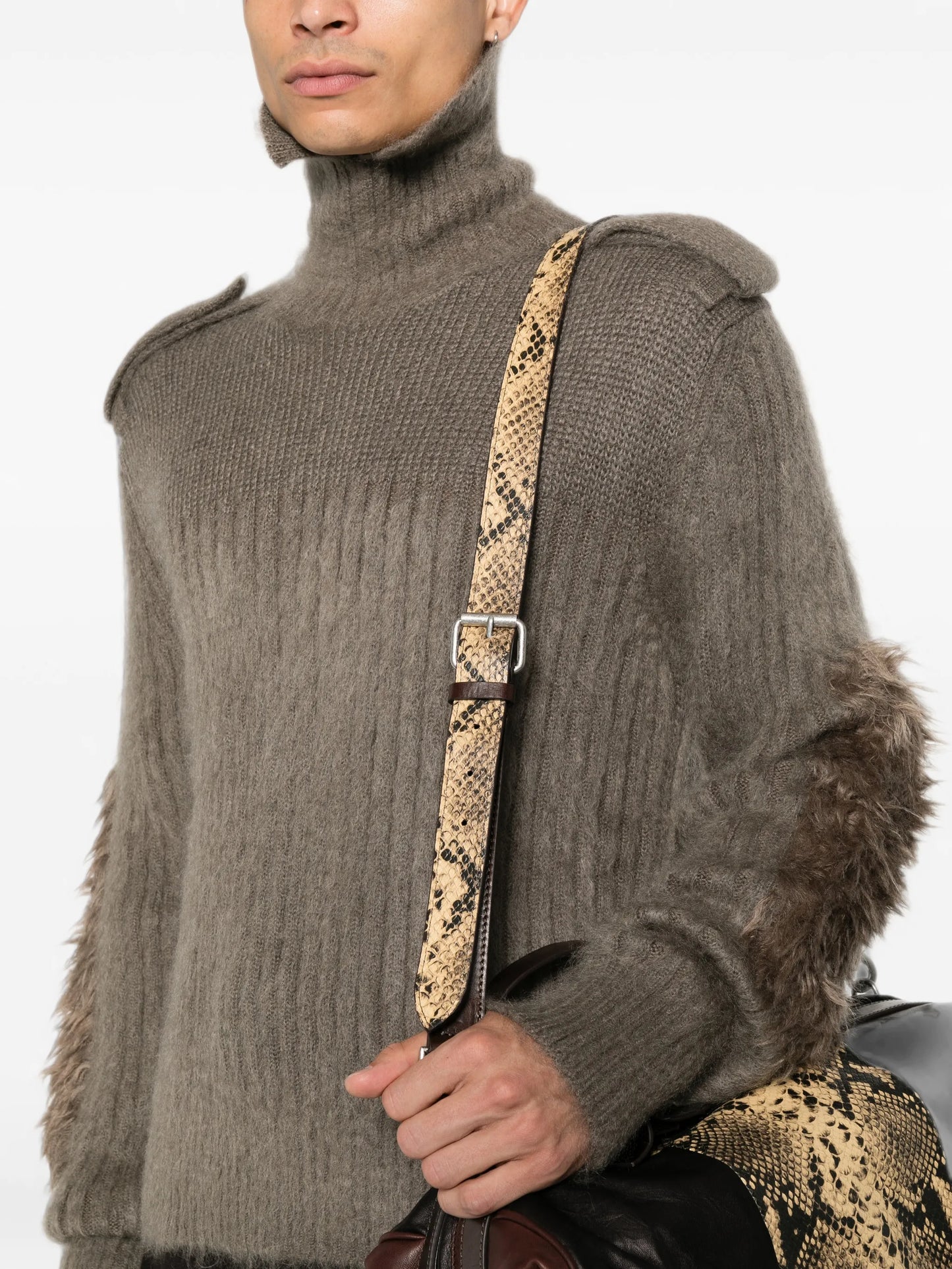 epaulette-detail faux-fur trim sweater